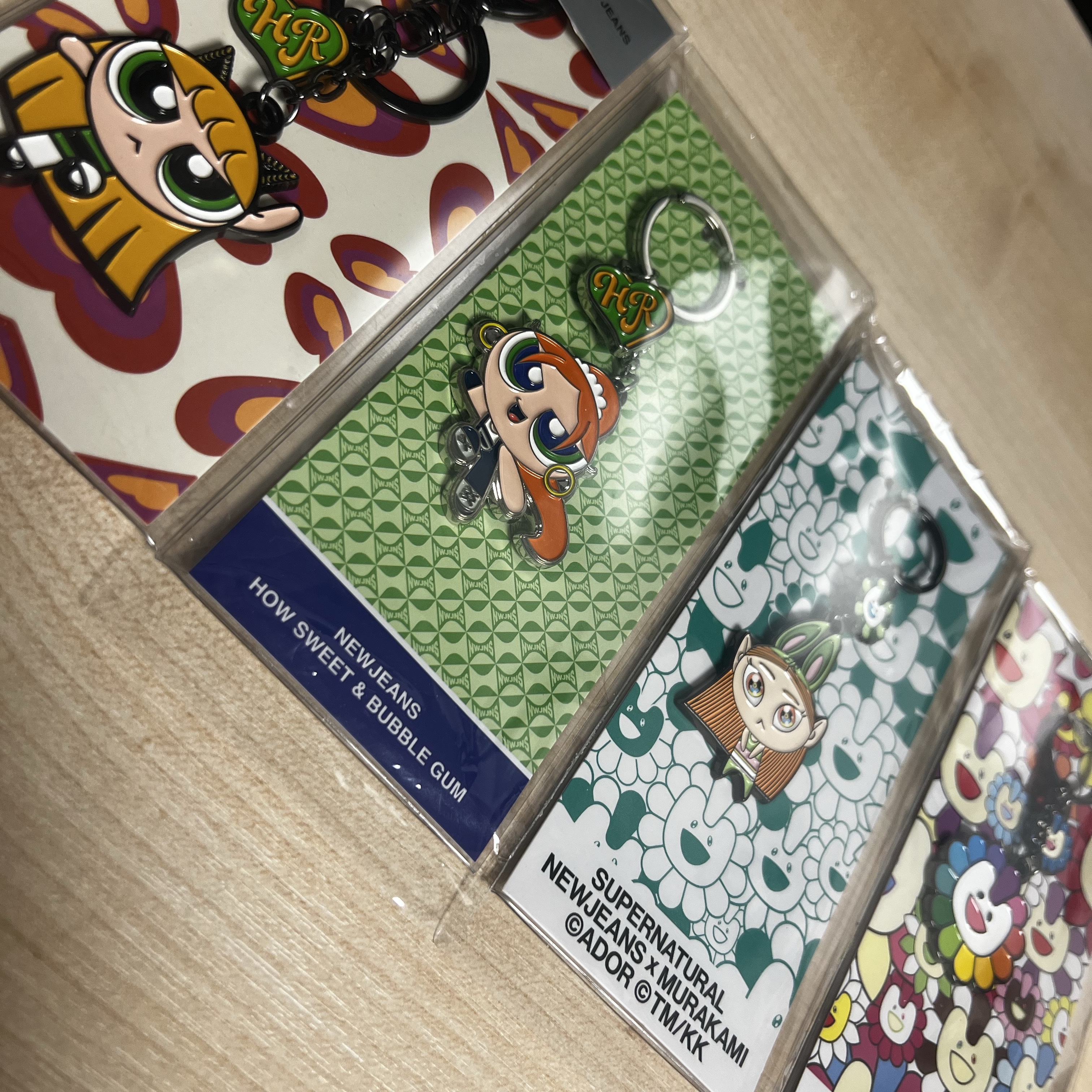 NewJeans x The Powerpuff Girls Metal Keyring Haerin, NewJeans x The Power Puff Girls Metal Keyring Haerin 착용 스타일