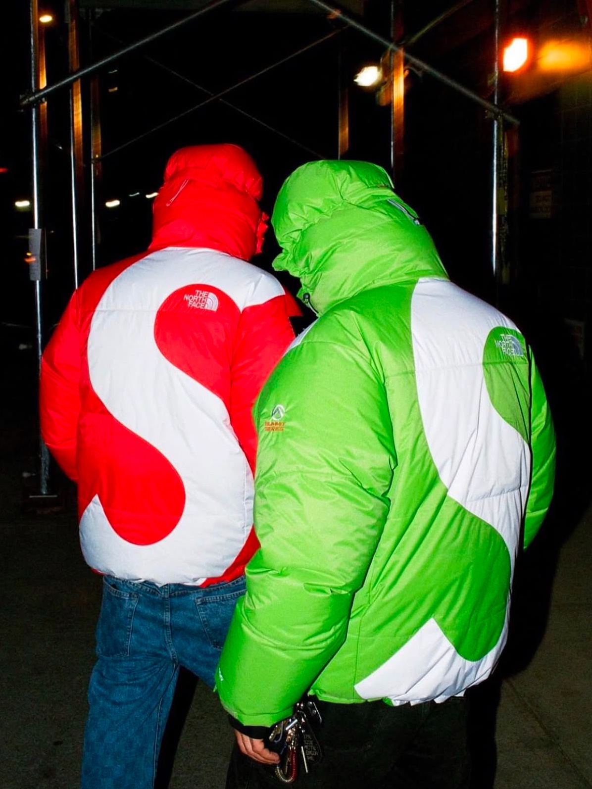 Supreme x The North Face S Logo Summit Series Himalayan Parka Red - 20FW 착용 스타일 - 3