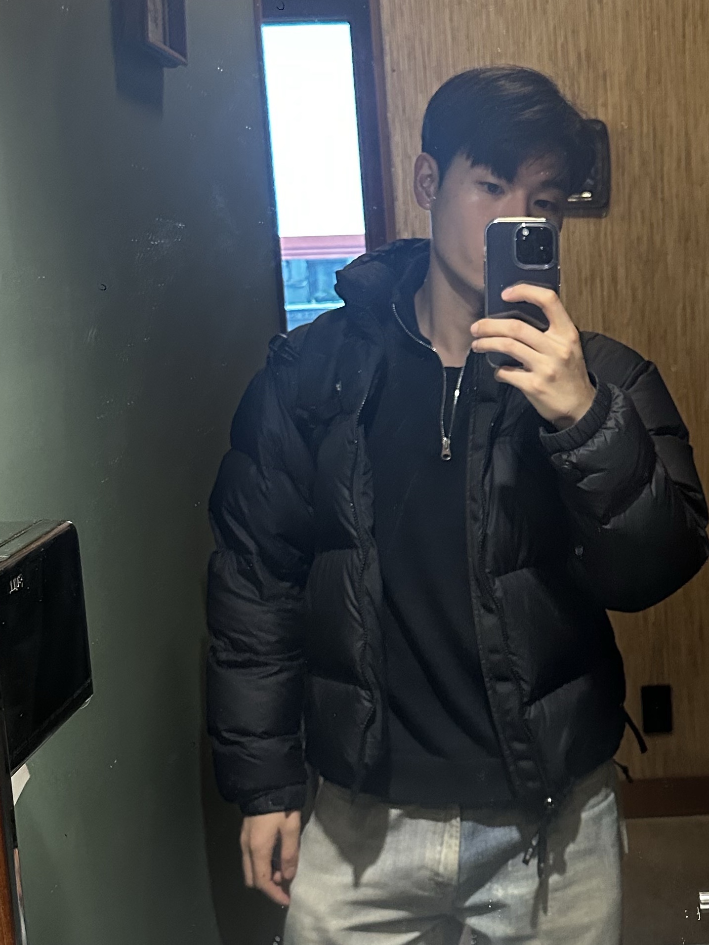 The North Face 1996 Eco Nuptse Jacket Black 착용 스타일