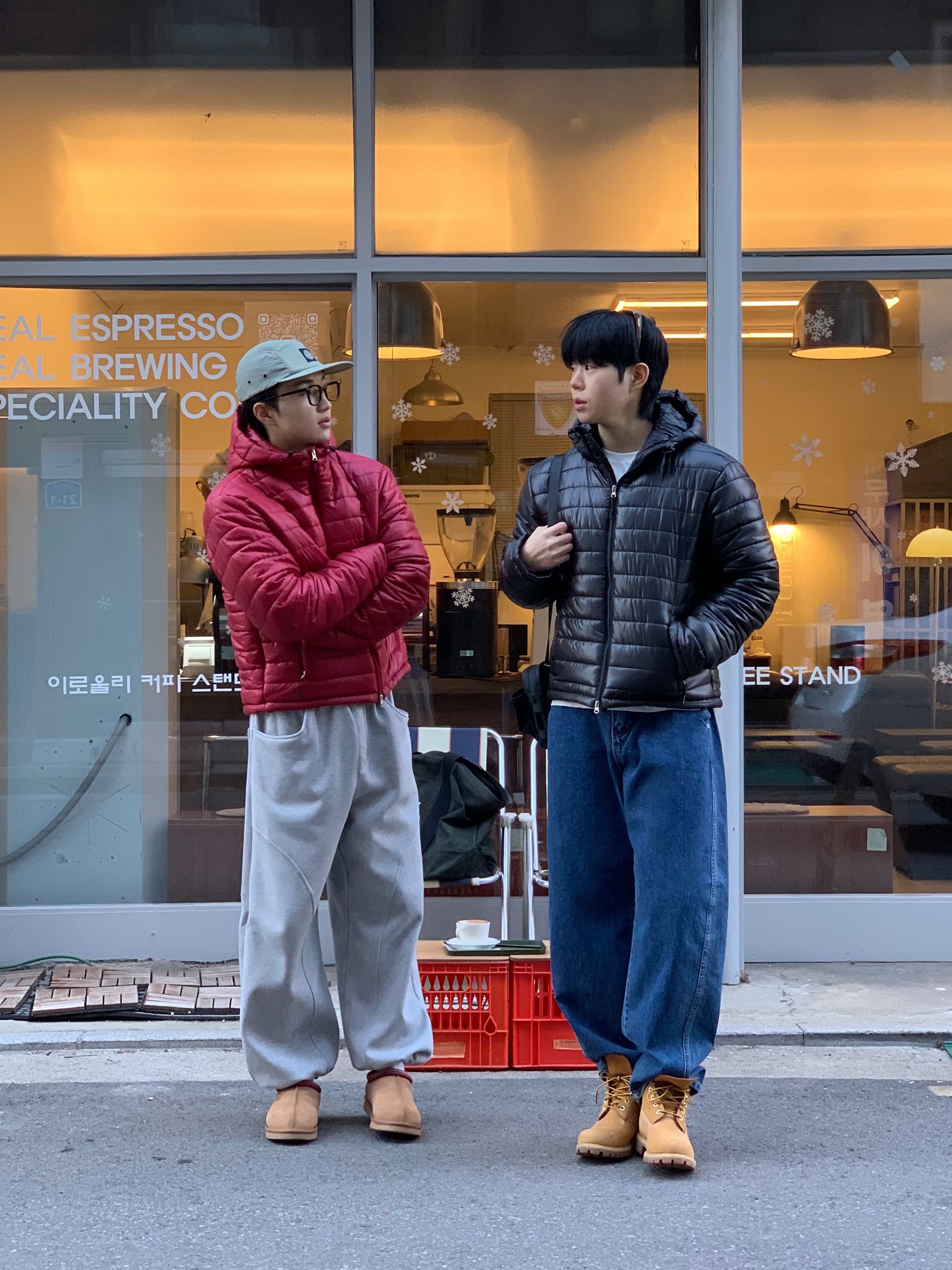 UGG Tasman Slipper Chestnut, Timberland Premium 6 inch Waterproof Boot Wheat Nubuck - Wide 착용 스타일 - 1