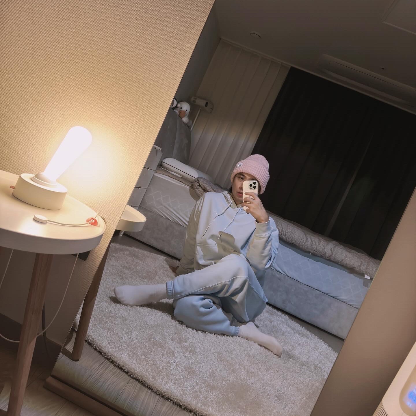 Nike NRG Solo Swoosh Fleece Pants Celestine Blue - US/EU, Ganni Wool Beanie Lilac Sachet 착용 스타일