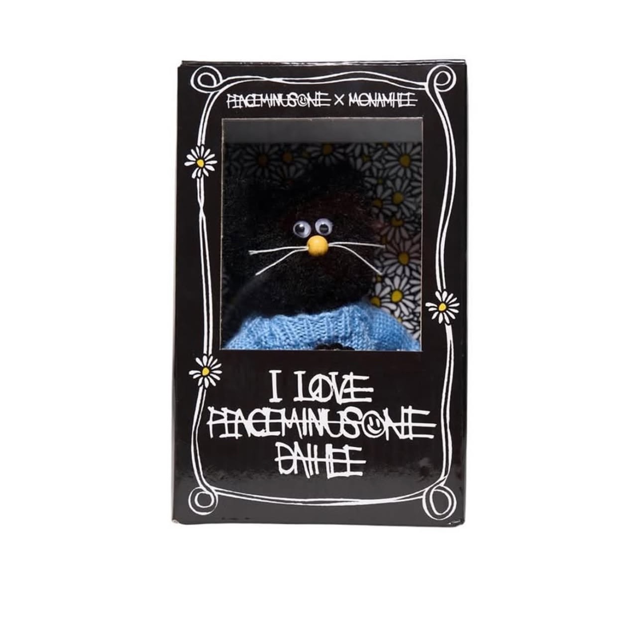 Monamhee x Peaceminusone Daihee Plush Keyring 착용 스타일 - 2
