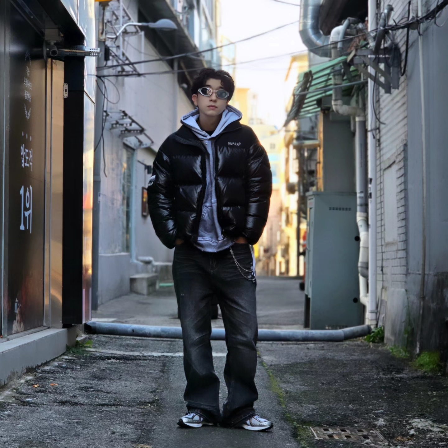 Flavorism Oversized Rivet Hoodie Dirty White, New Balance 1906R White Gold 착용 스타일 - 7