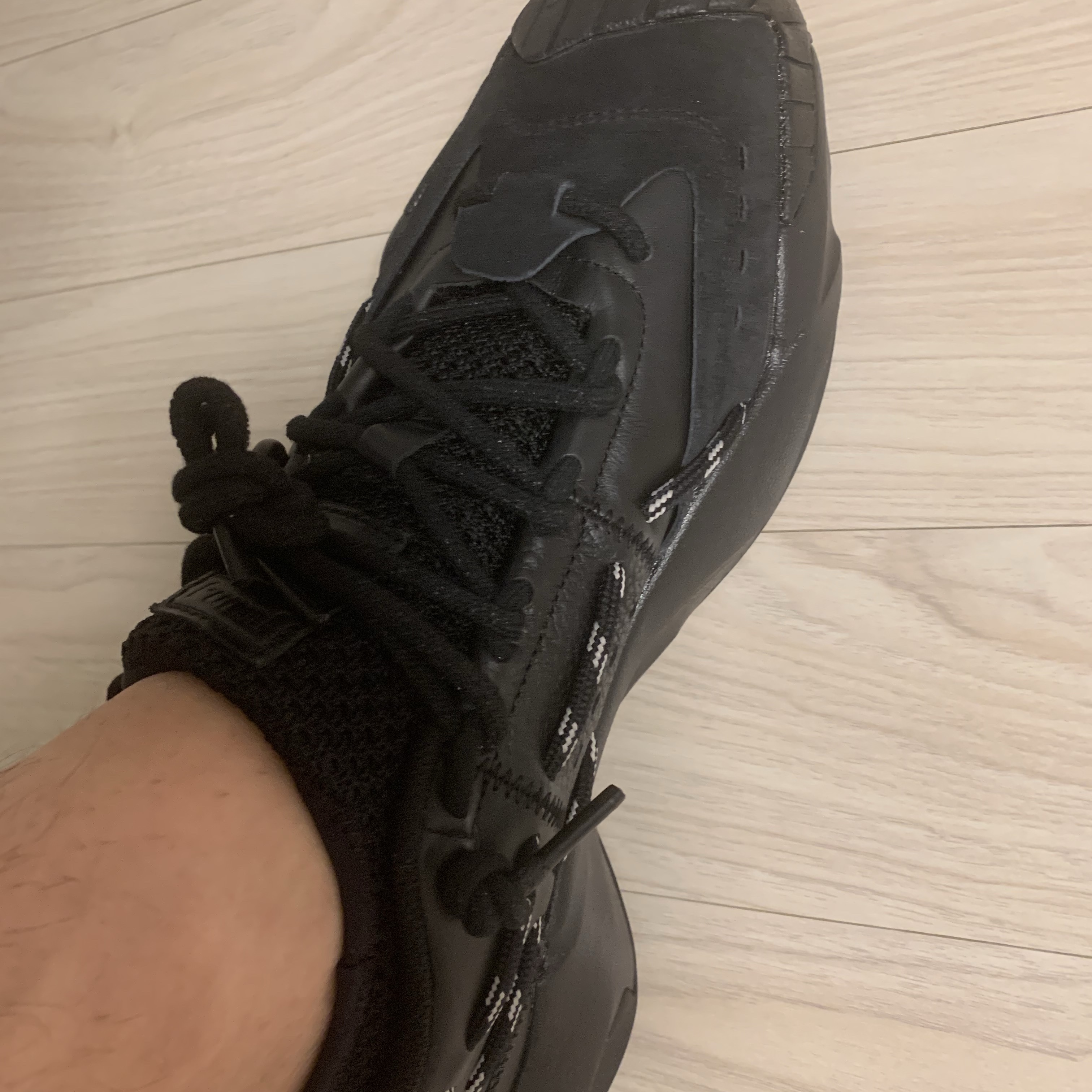 Puma x Juun.J Plexus Black 착용 스타일