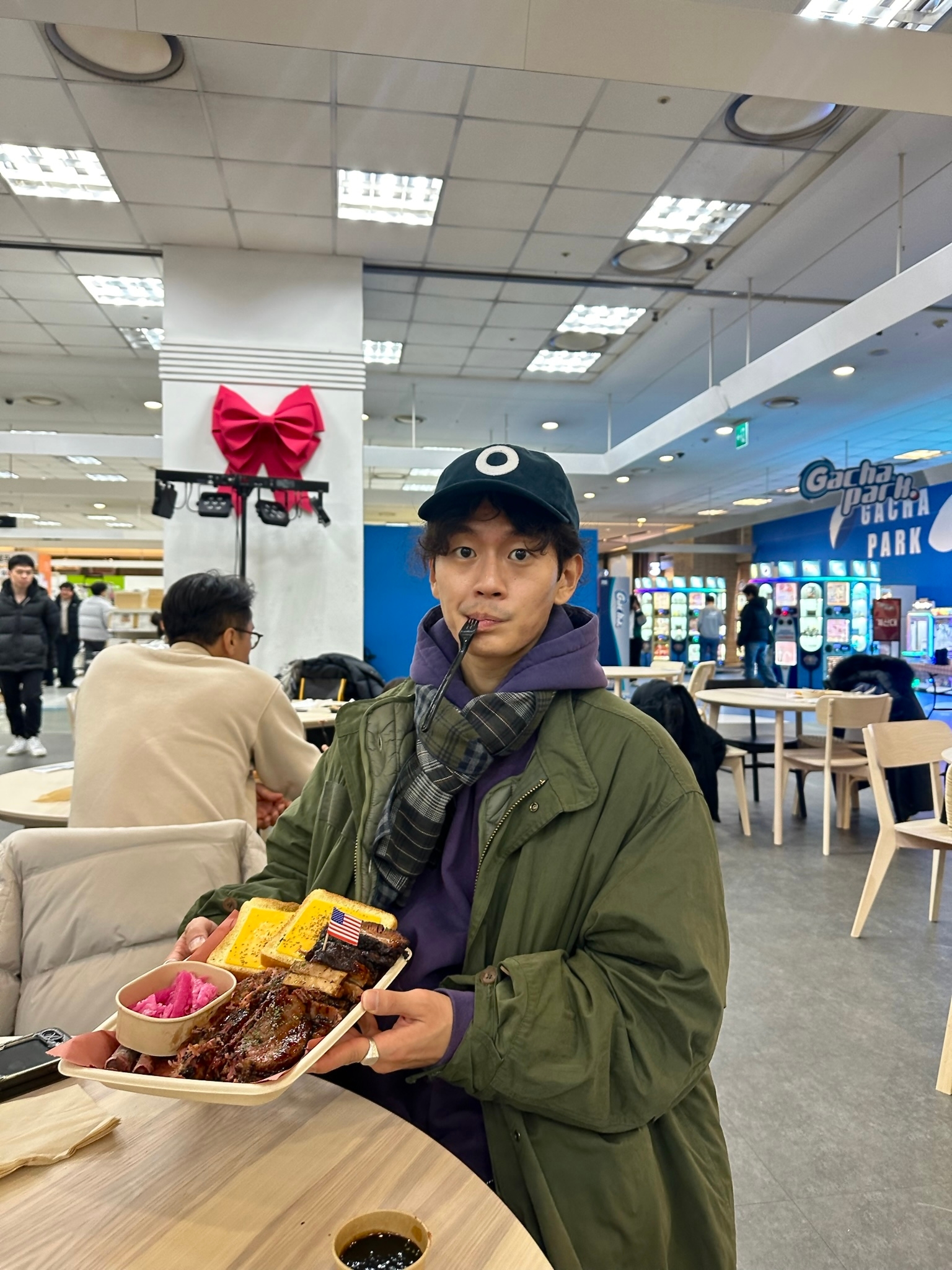 Supreme Overdyed S Logo Hooded Sweatshirt Purple - 23SS 착용 스타일 - 1