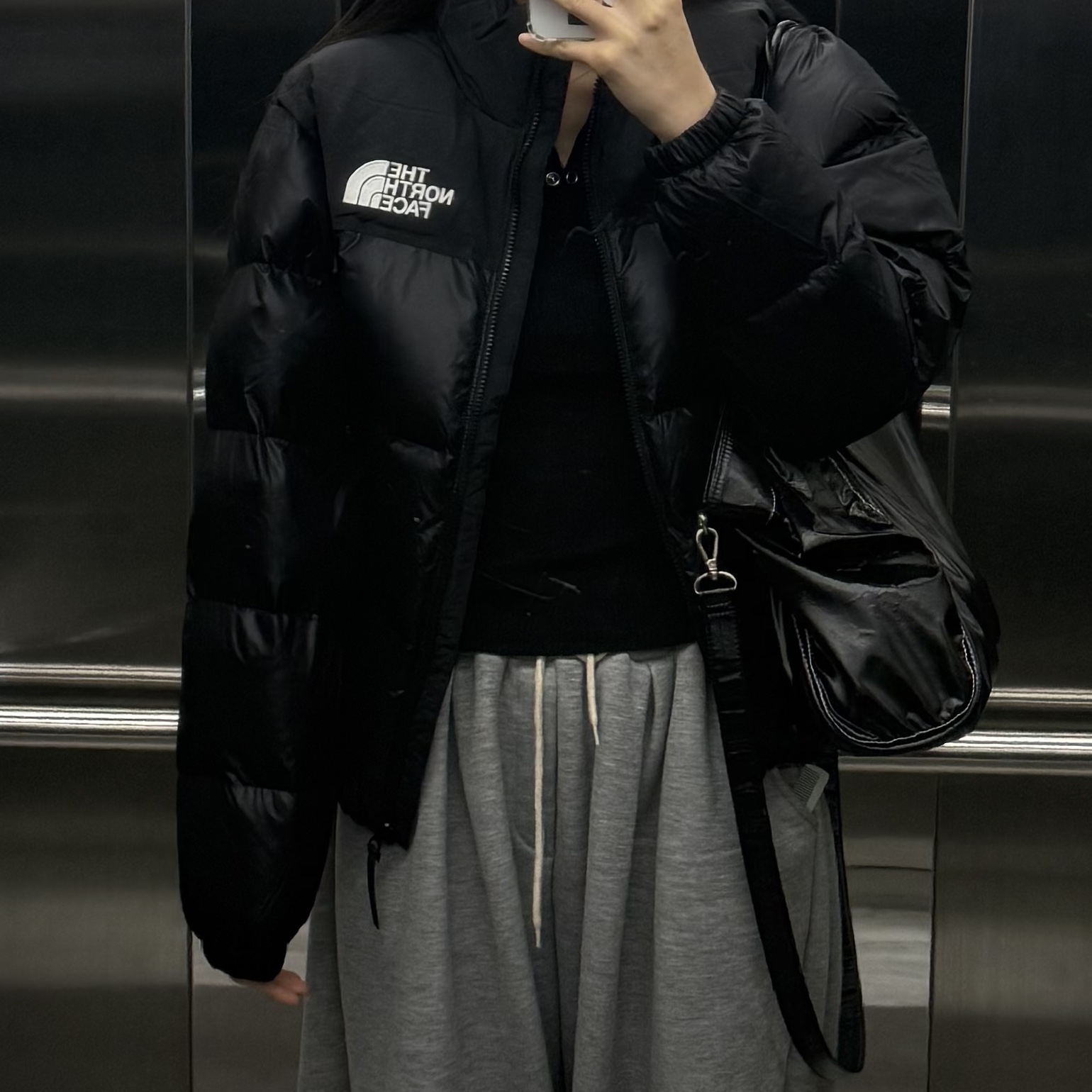 The North Face On Ball Jacket Black 착용 스타일 - 2