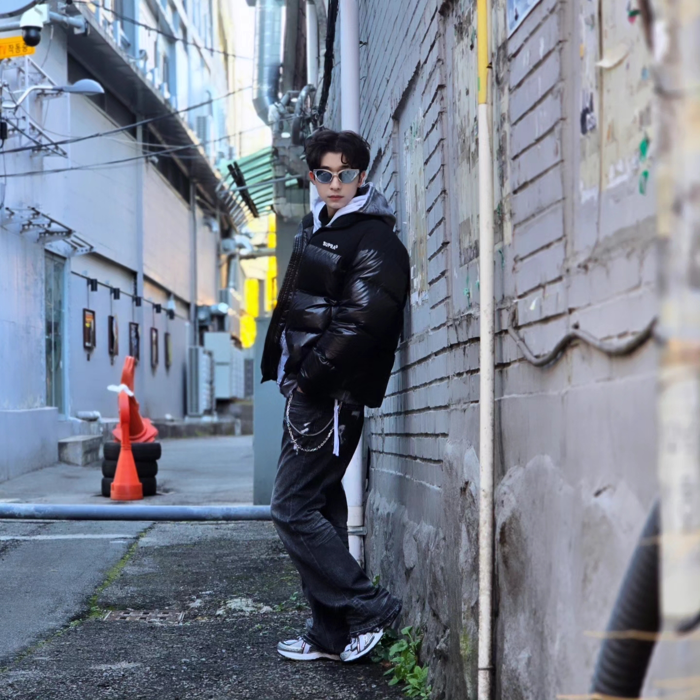 Flavorism Oversized Rivet Hoodie Dirty White, New Balance 1906R White Gold 착용 스타일 - 2