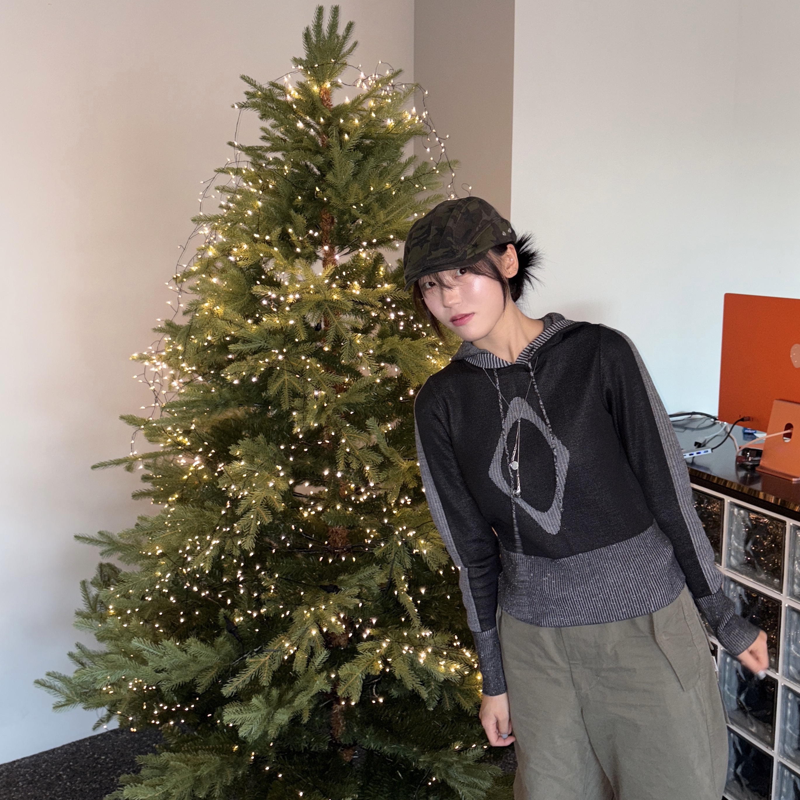 True Religion Mil Grenade Pants Khaki, (W) UGG Classic Ultra Mini Platform Boots Chestnut ์ฐฉ์ฉ ์คํ์ผ - 1