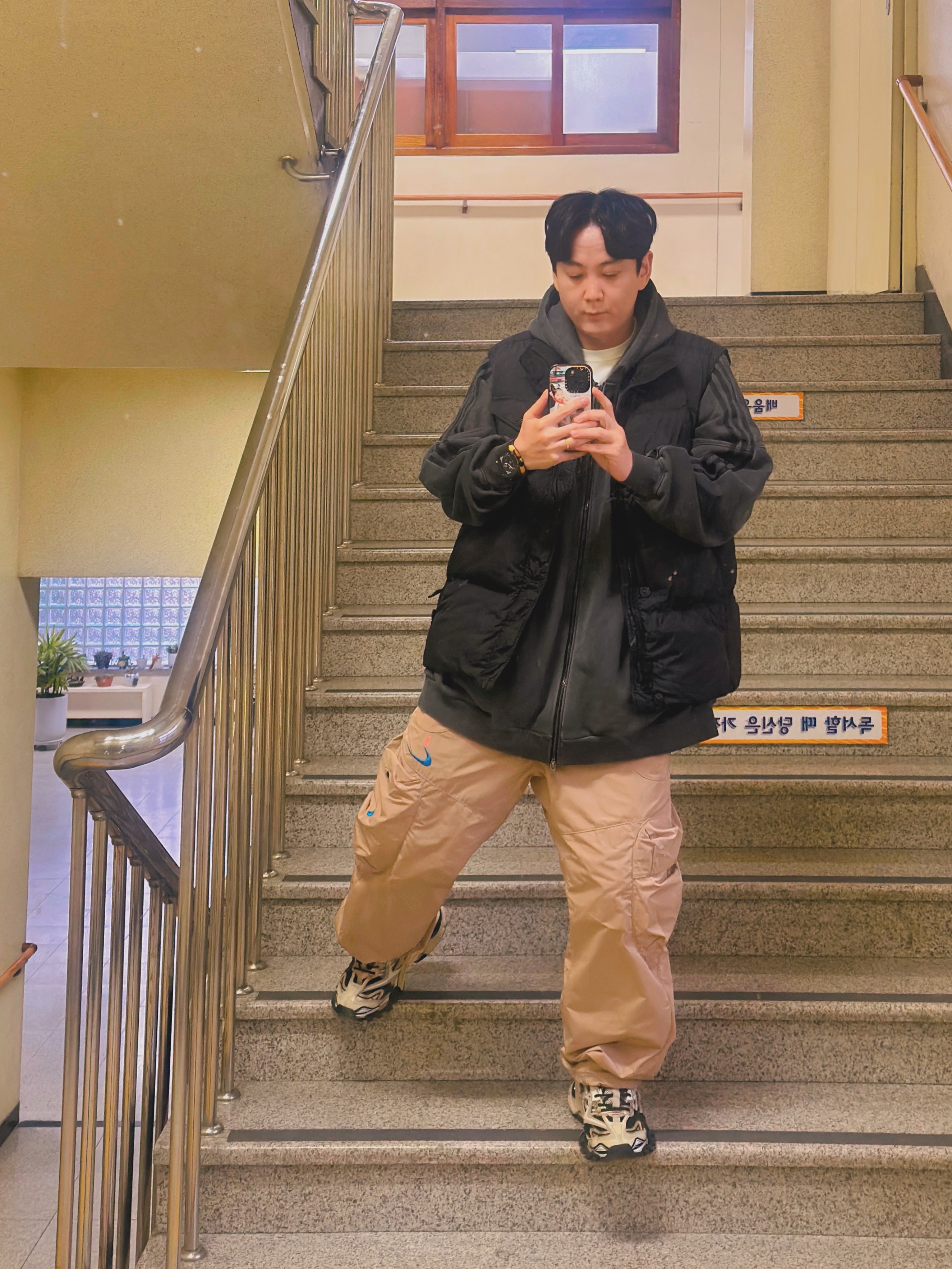 Adidas Adilenium Season 2 Washed Oversized Full-Zip Hoodie Black - KR Sizing, Stone Island G0223 Crinkle Reps R-NY Down Vest with Anti Drop Black - 24FW 착용 스타일