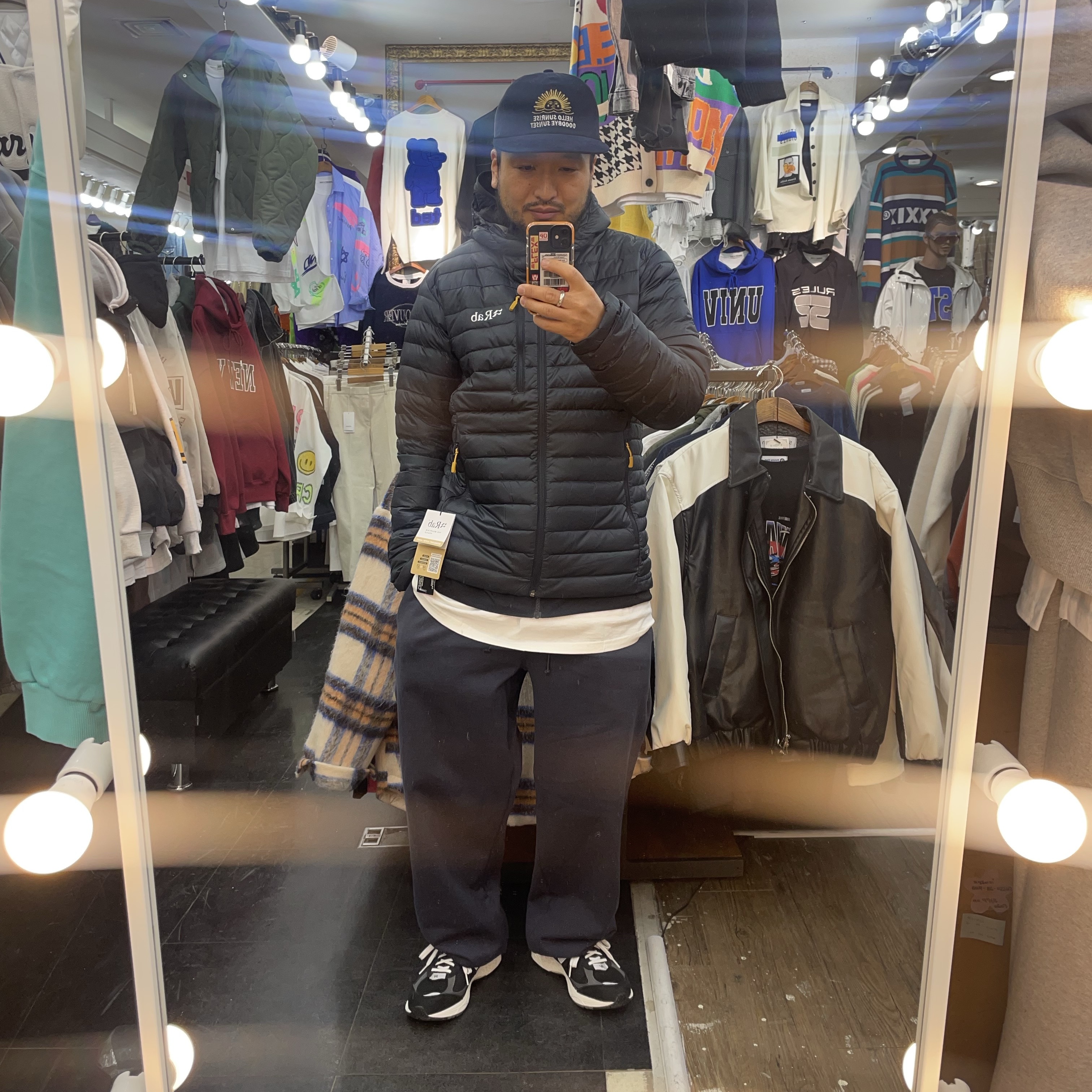 Rab Microlight Alpine Jacket Beluga 착용 스타일
