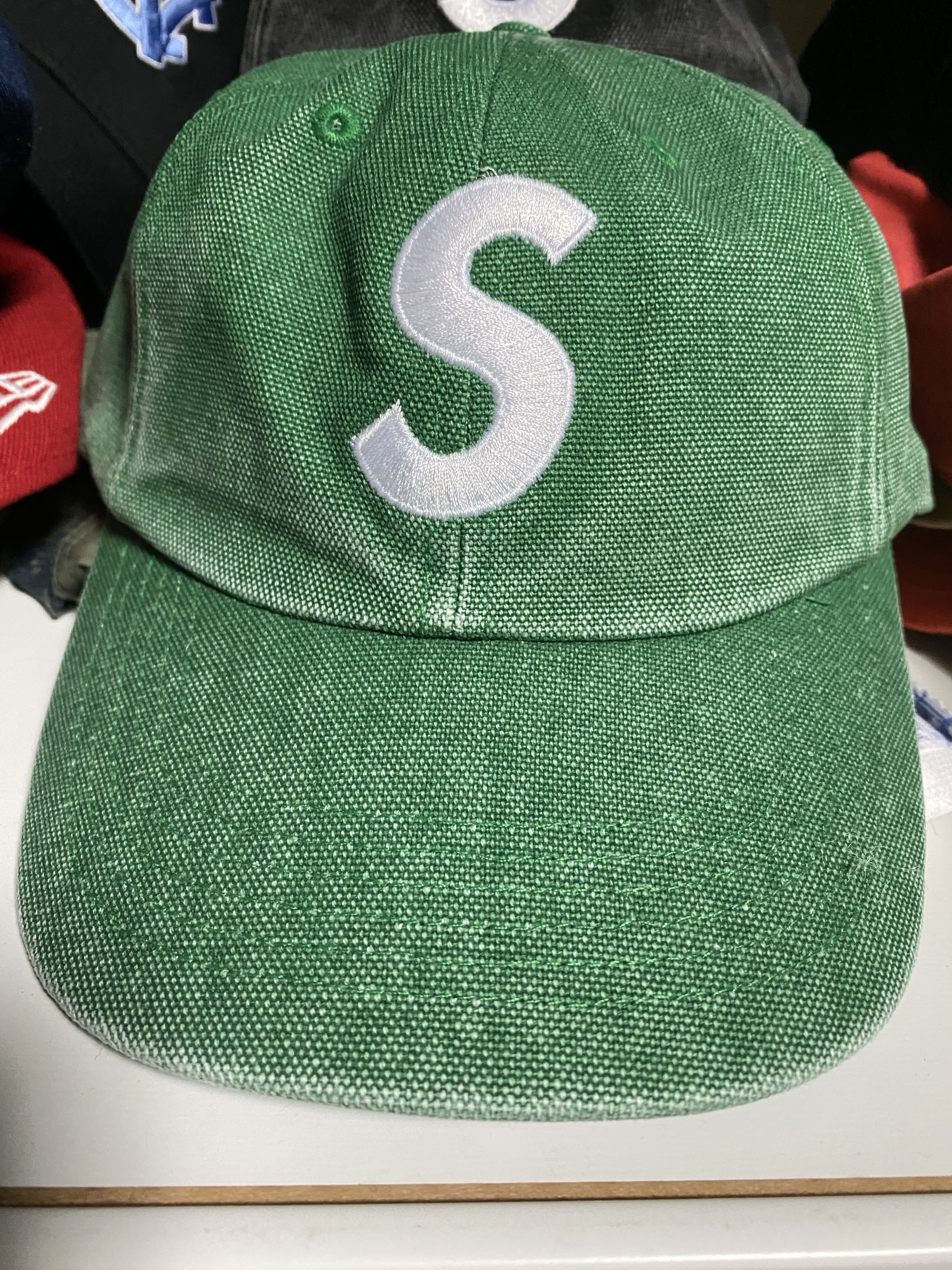 Supreme Pigment S Logo 6-Panel Green - 24FW 착용 스타일
