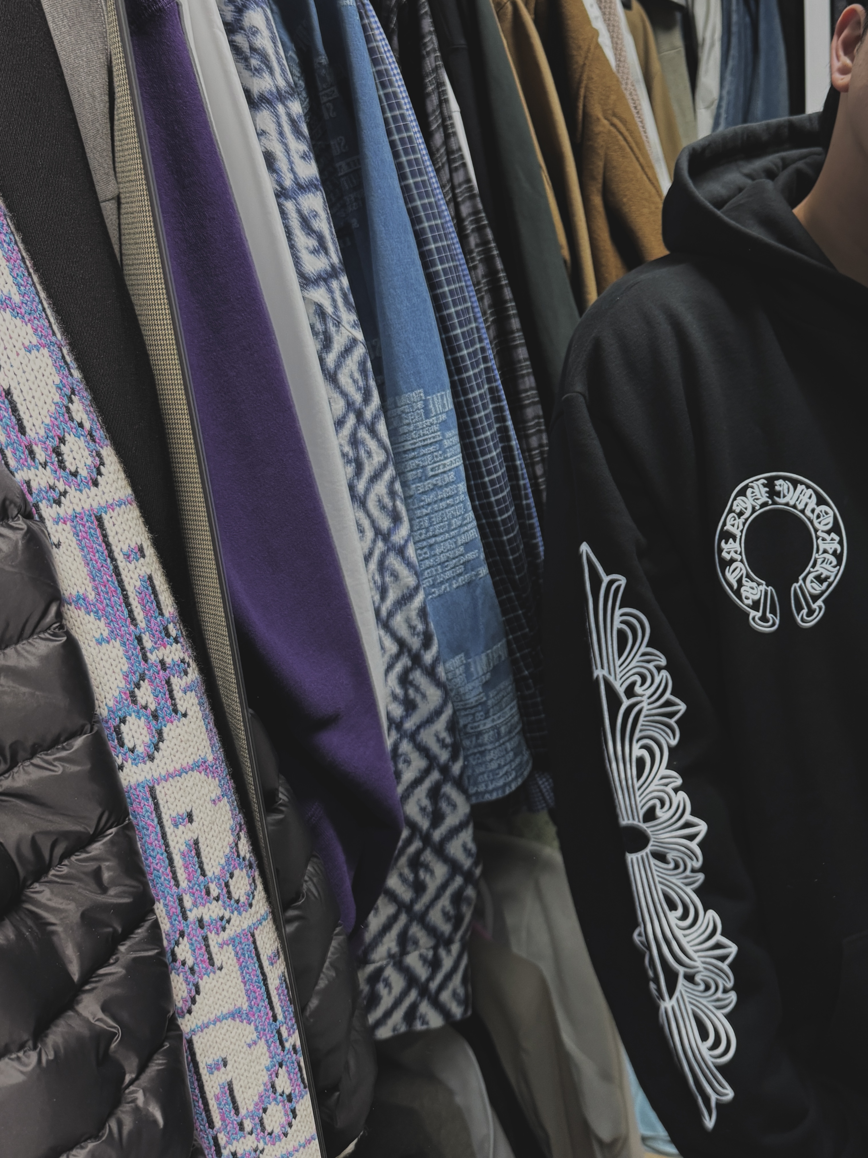 Chrome Hearts Horseshoe Floral Hoodie Black, Dior Dior Oblique Sweater Virgin Wool Cotton-Blend Jacquard White 착용 스타일