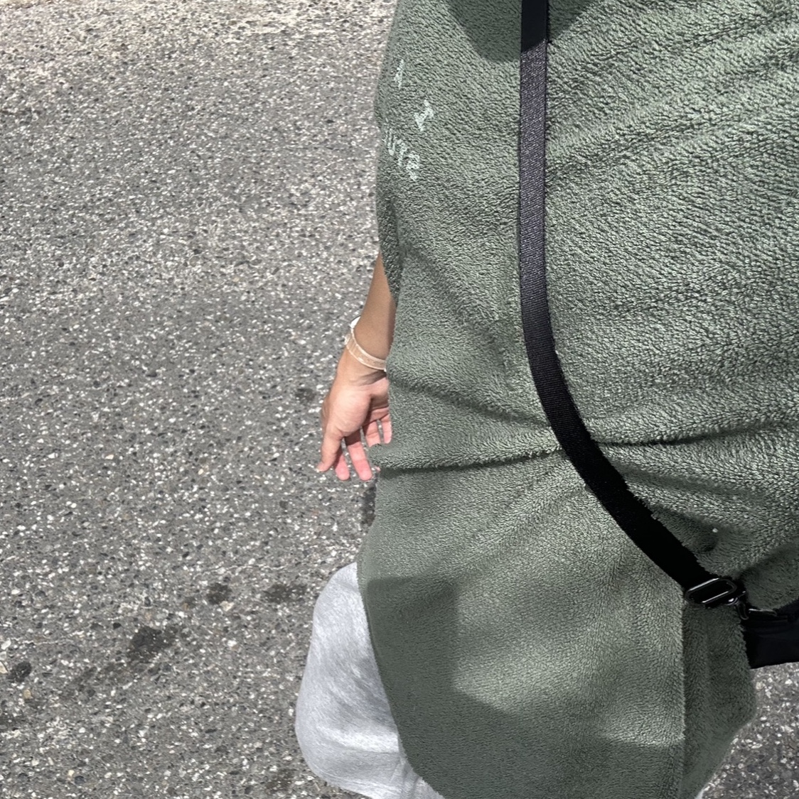 IAB Studio Towel T-Shirt Deep Green 착용 스타일