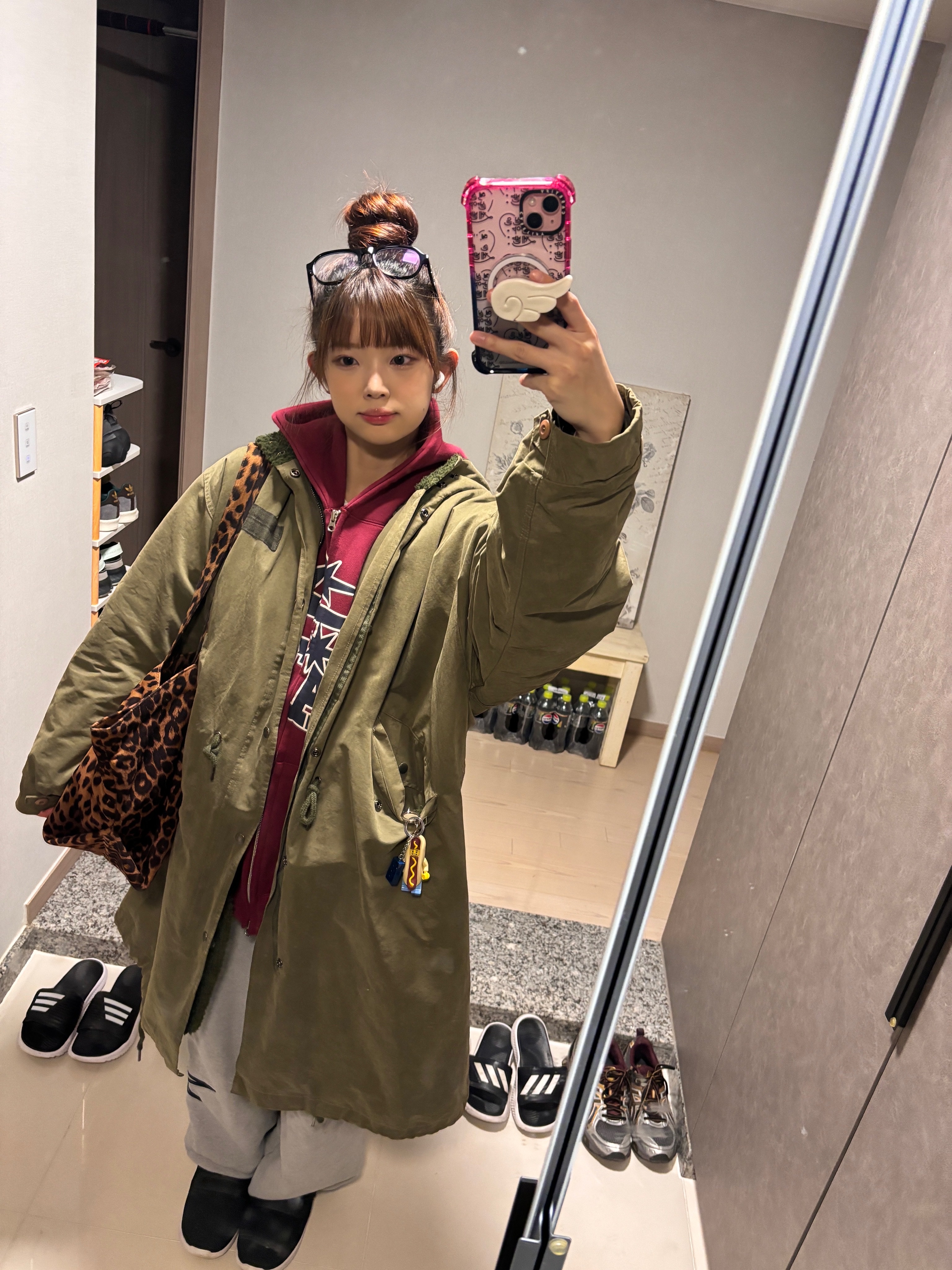 Gentle Monster x Maison Margiela MM113 Black Clear 착용 스타일