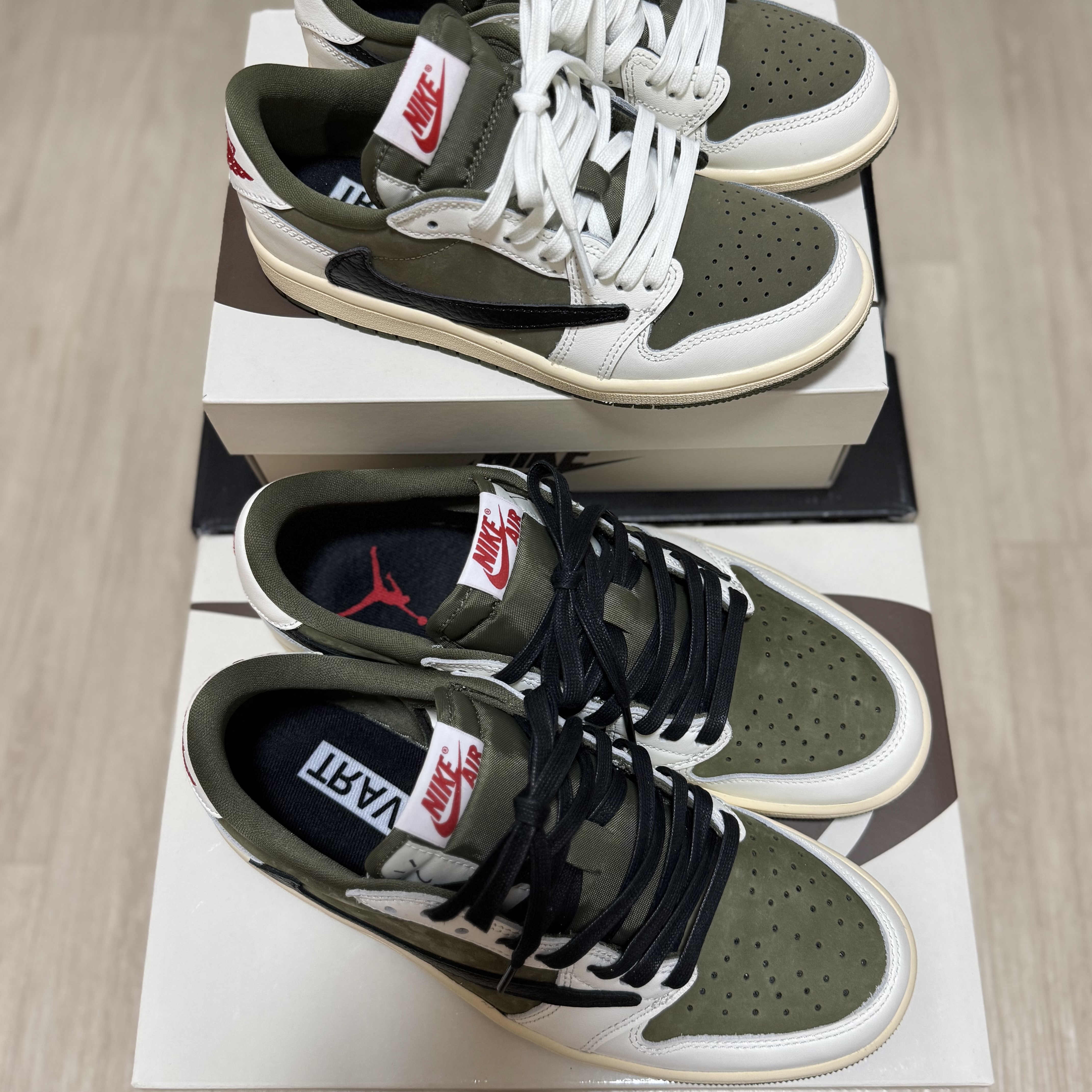 Jordan 1 x Travis Scott Retro Low OG SP Reverse Olive, (PS) Jordan 1 x Travis Scott Retro Low OG SP Reverse Olive 착용 스타일 - 1