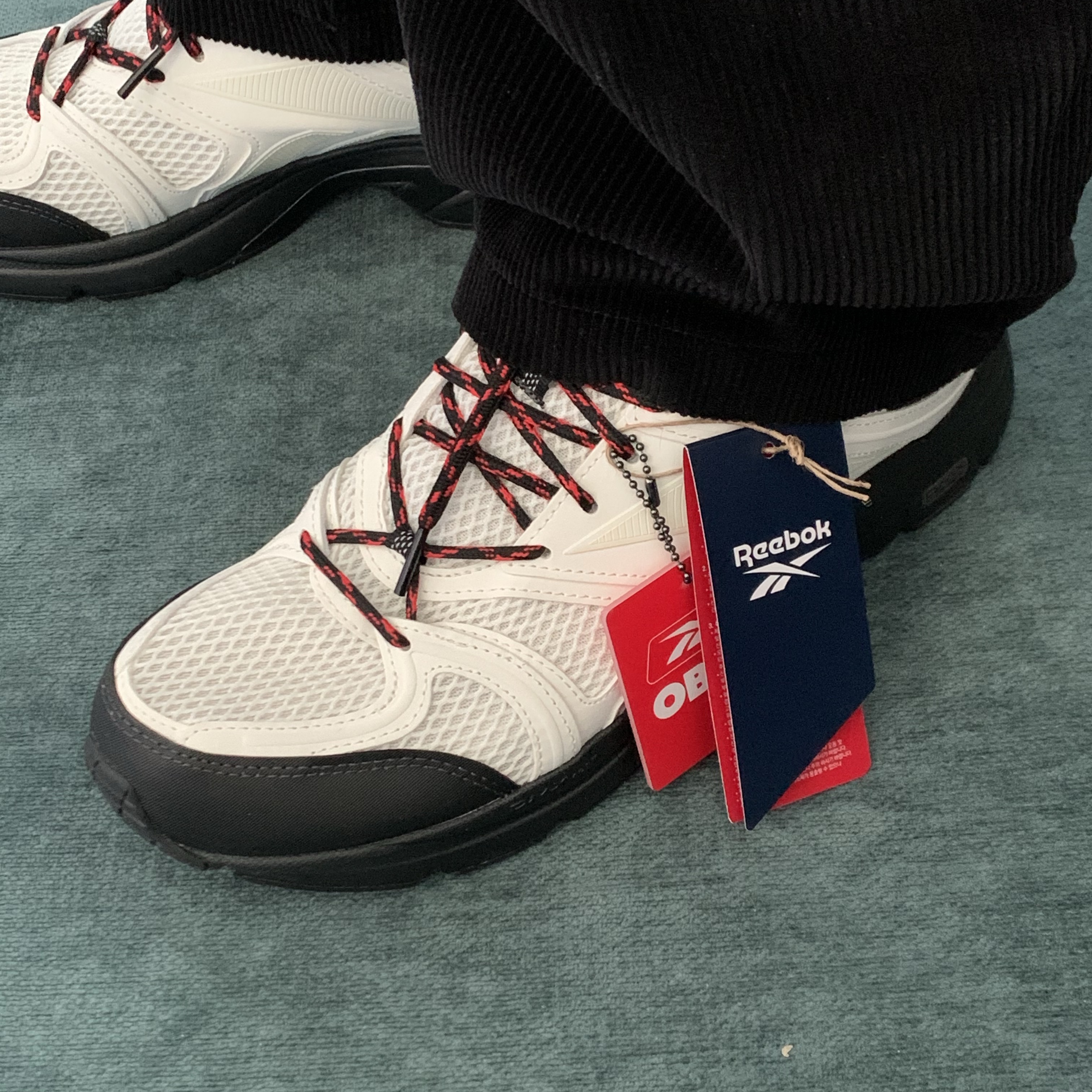 Reebok x Obey Premier Road Plus VI Chalk Black 착용 스타일 - 2