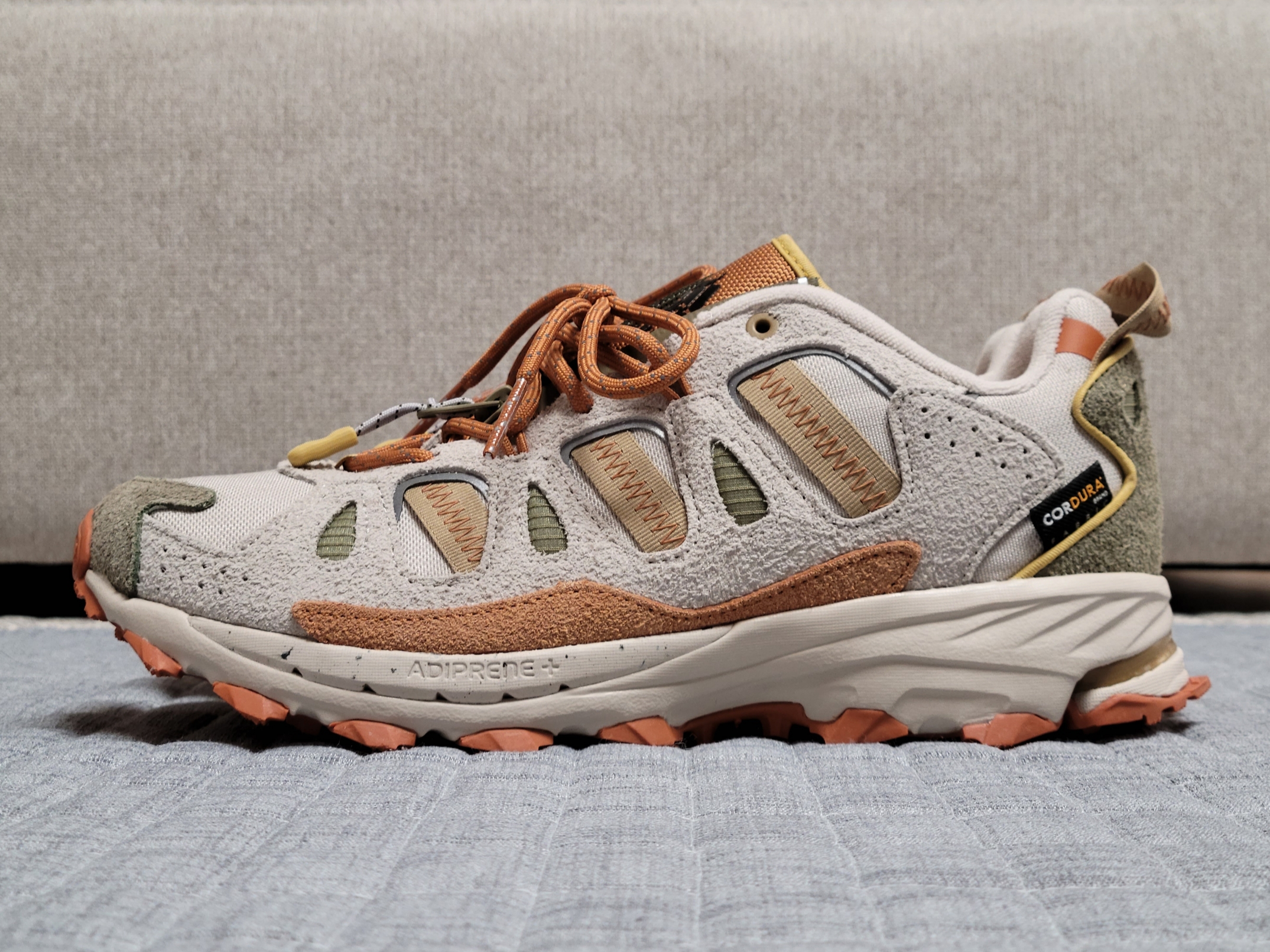Adidas x END. Superturf Adventure Ibex 착용 스타일 - 1