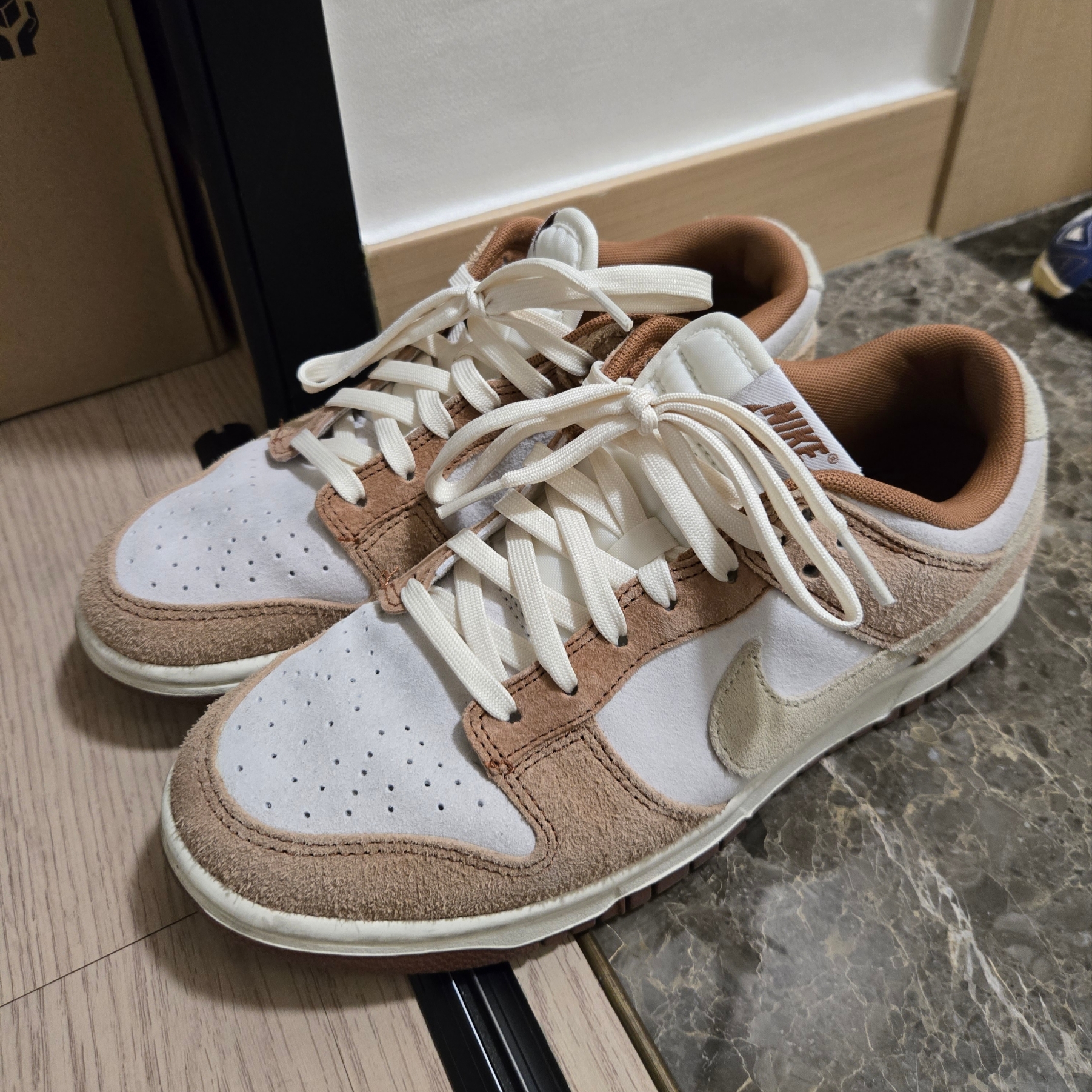 Nike Dunk Low Pro Premium Medium Curry 착용 스타일