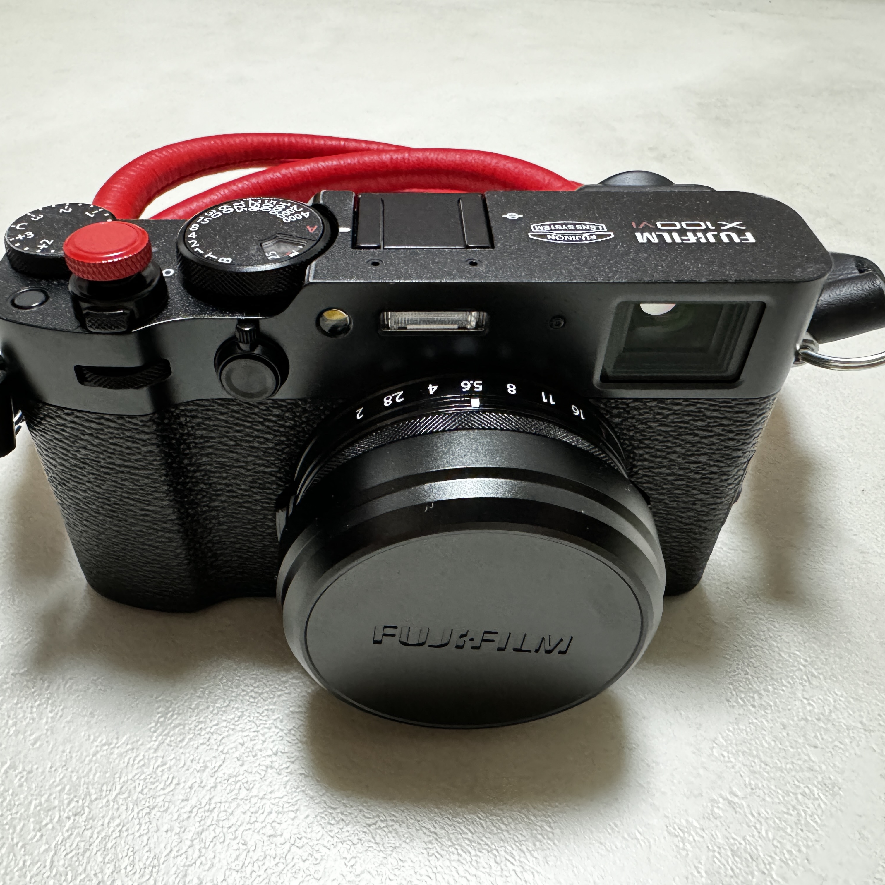 Fujifilm X100VI Black (Korean Ver.) 착용 스타일