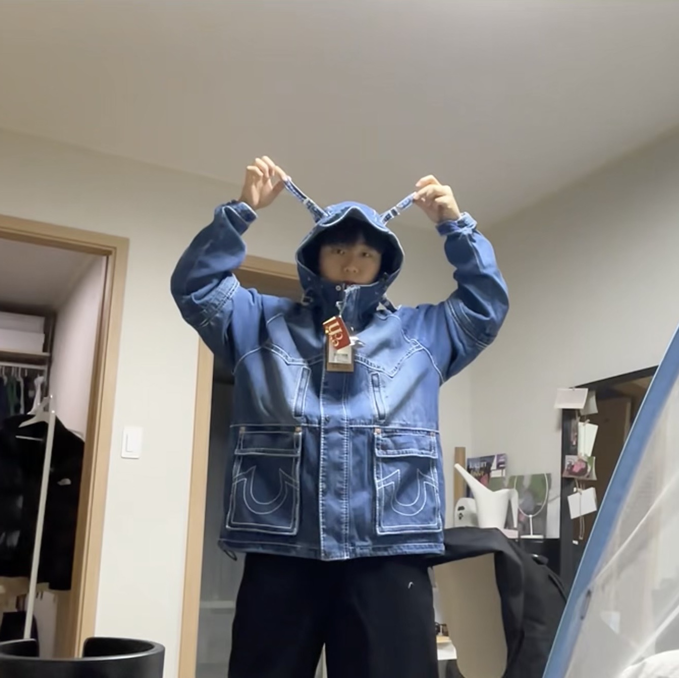 True Religion x Fetch Denim Separate Parka Indigo, Supreme Backpack Black - 23FW 착용 스타일 - 2