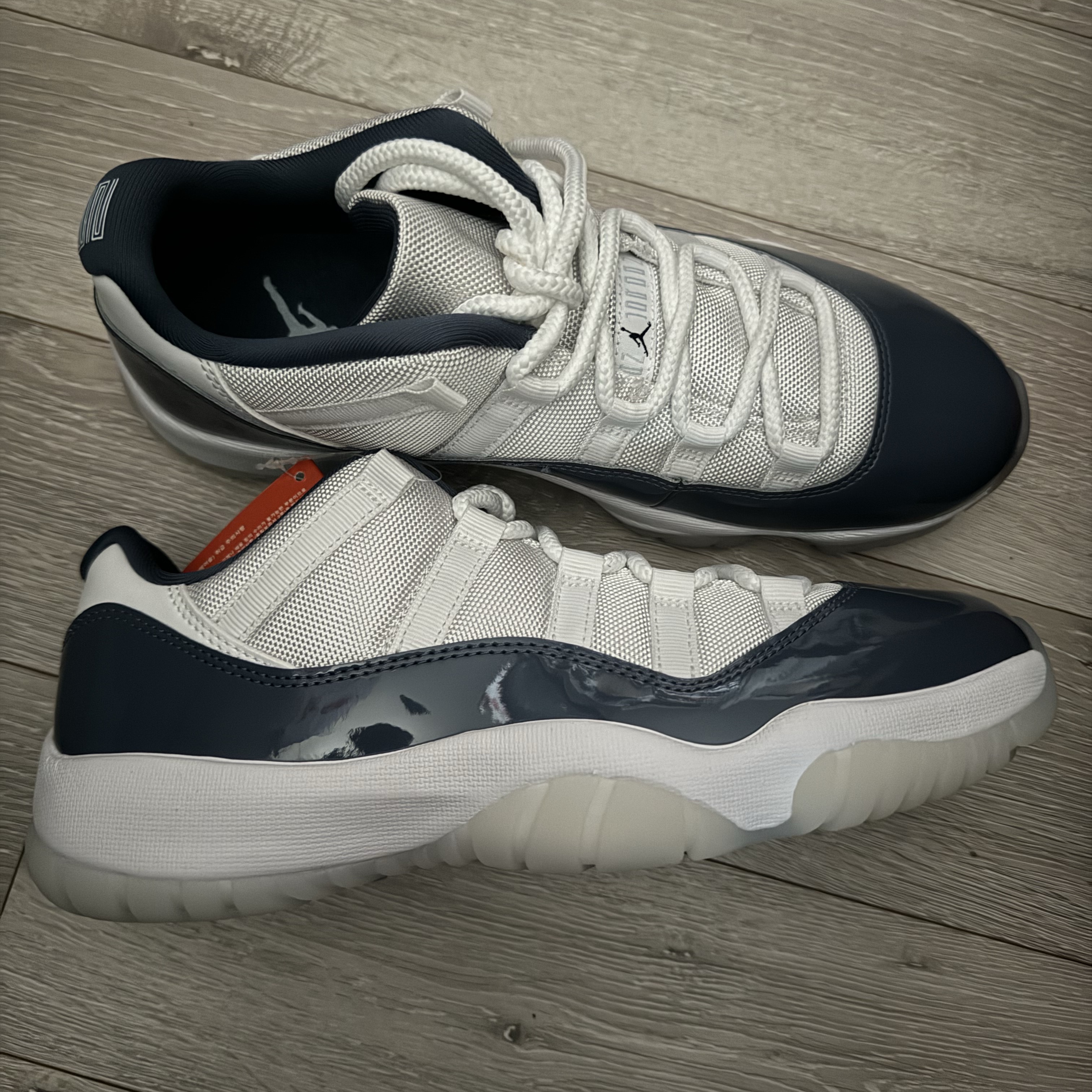 Jordan 11 Retro Low Diffused Blue 착용 스타일