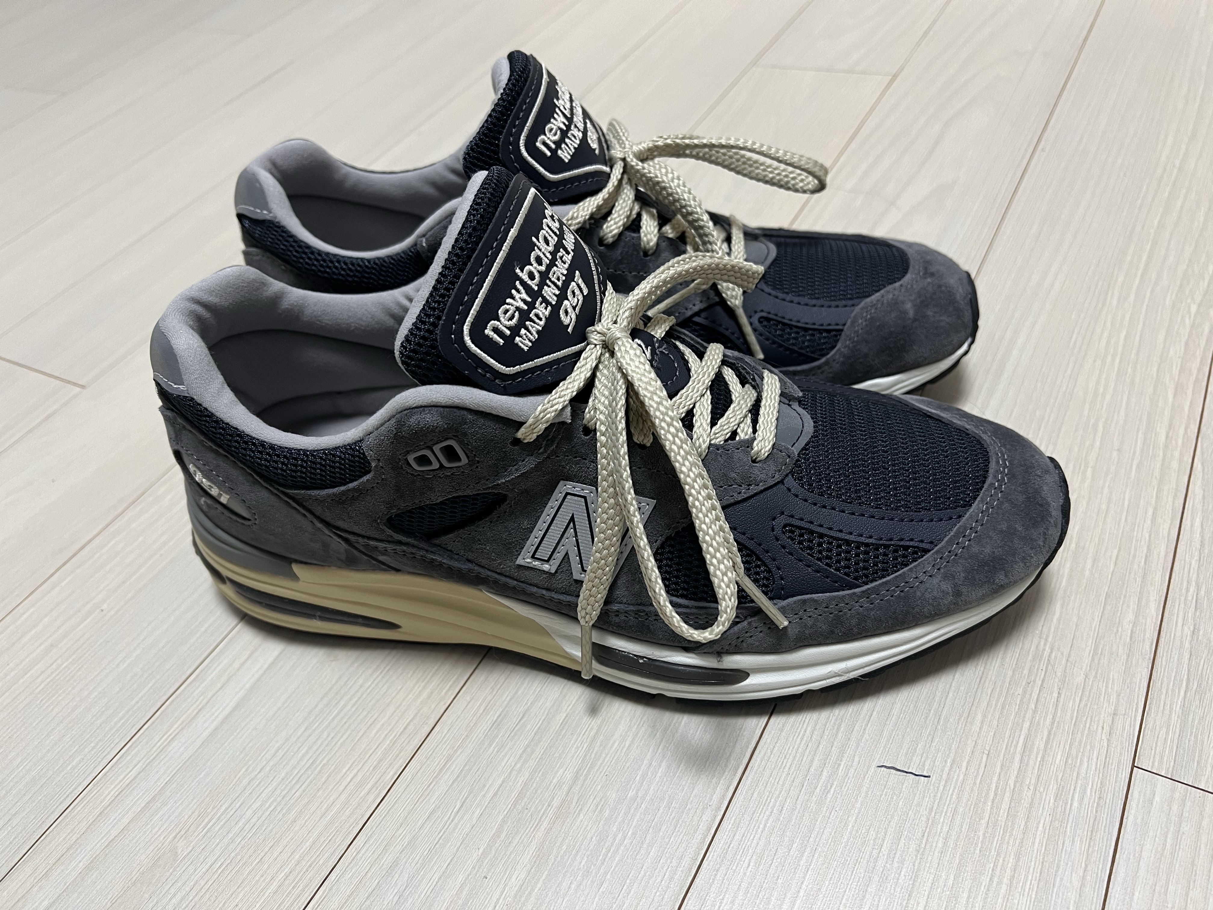 New Balance 991v2 Made in UK Dark Gull Grey 착용 스타일
