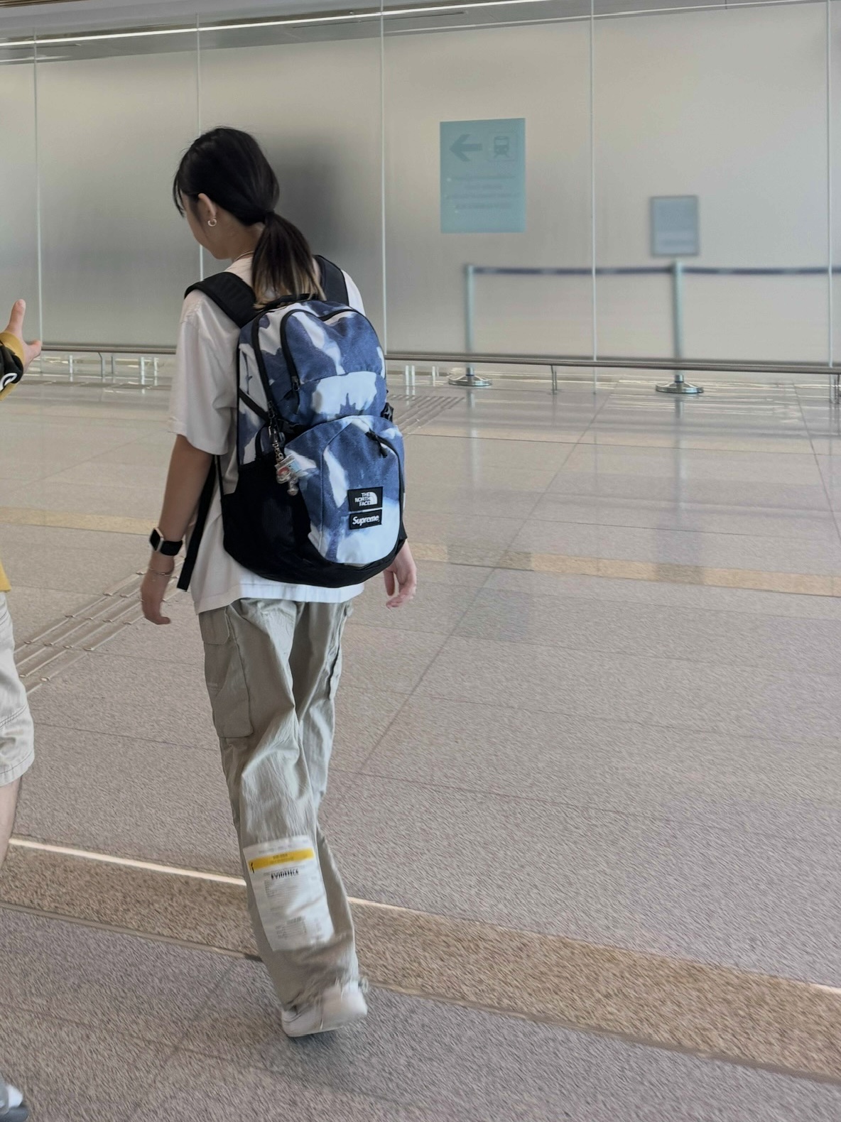 (W) Nike Air Force 1 '07 Low White, Supreme x The North Face Bleached Denim Print Pocono Backpack Indigo - 21FW 착용 스타일