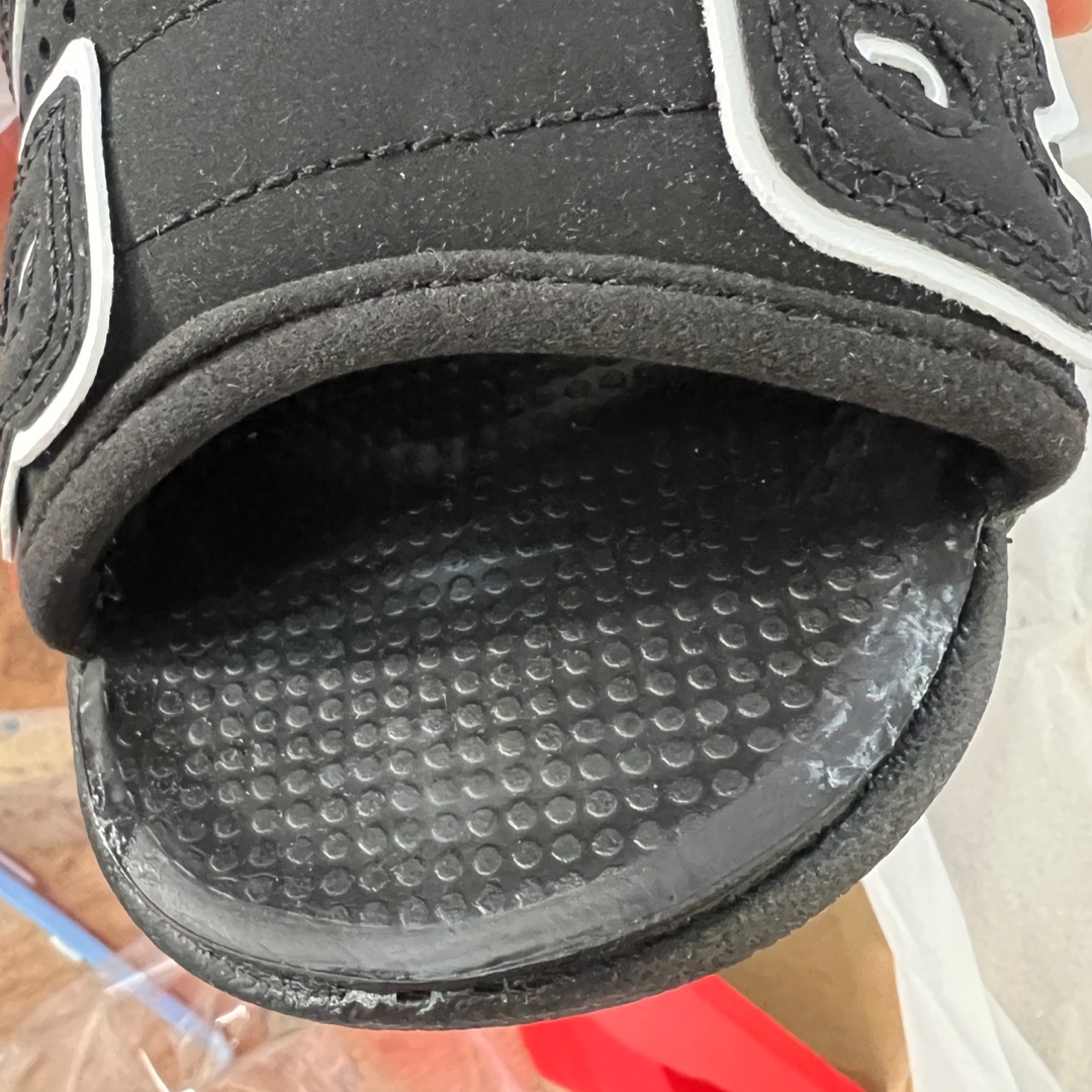 Nike Air More Uptempo Slide Black White 착용 스타일