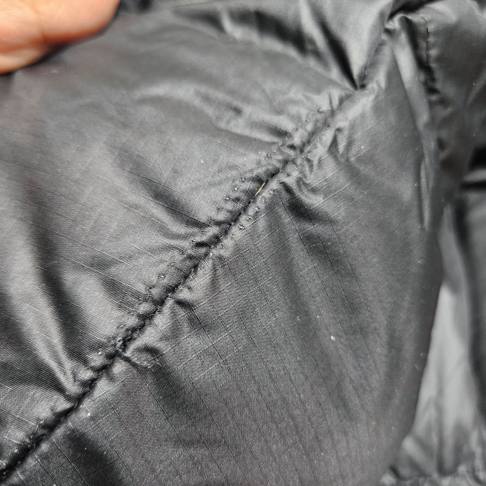 The North Face 1996 Retro Nuptse Down Jacket TNF Black 착용 스타일 - 1