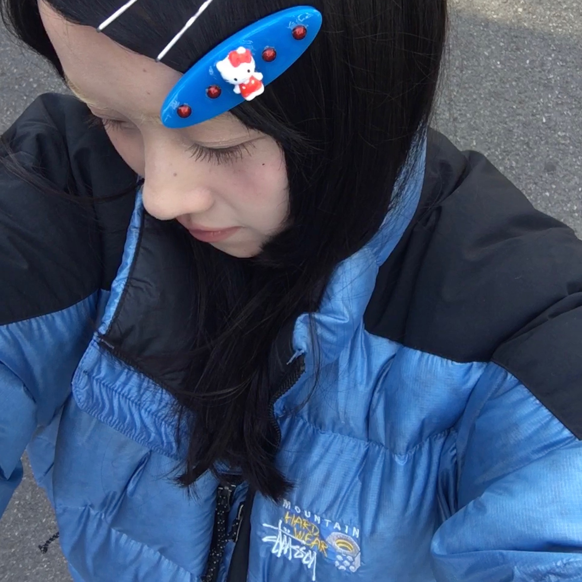 Stussy x Mountain Hardwear Subzero Down Jacket Nitric Blue Black 착용 스타일