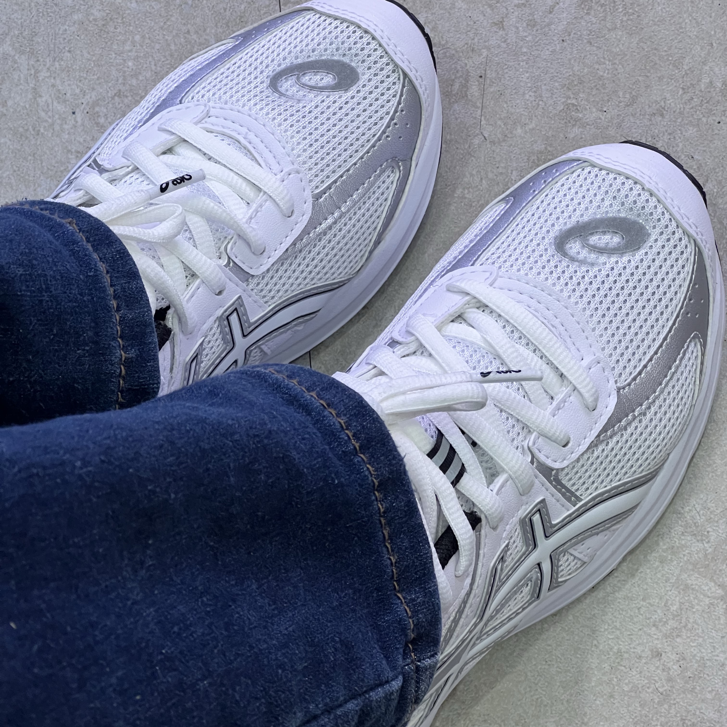 Asics Jog 100 S White - 2E Wide 착용 스타일