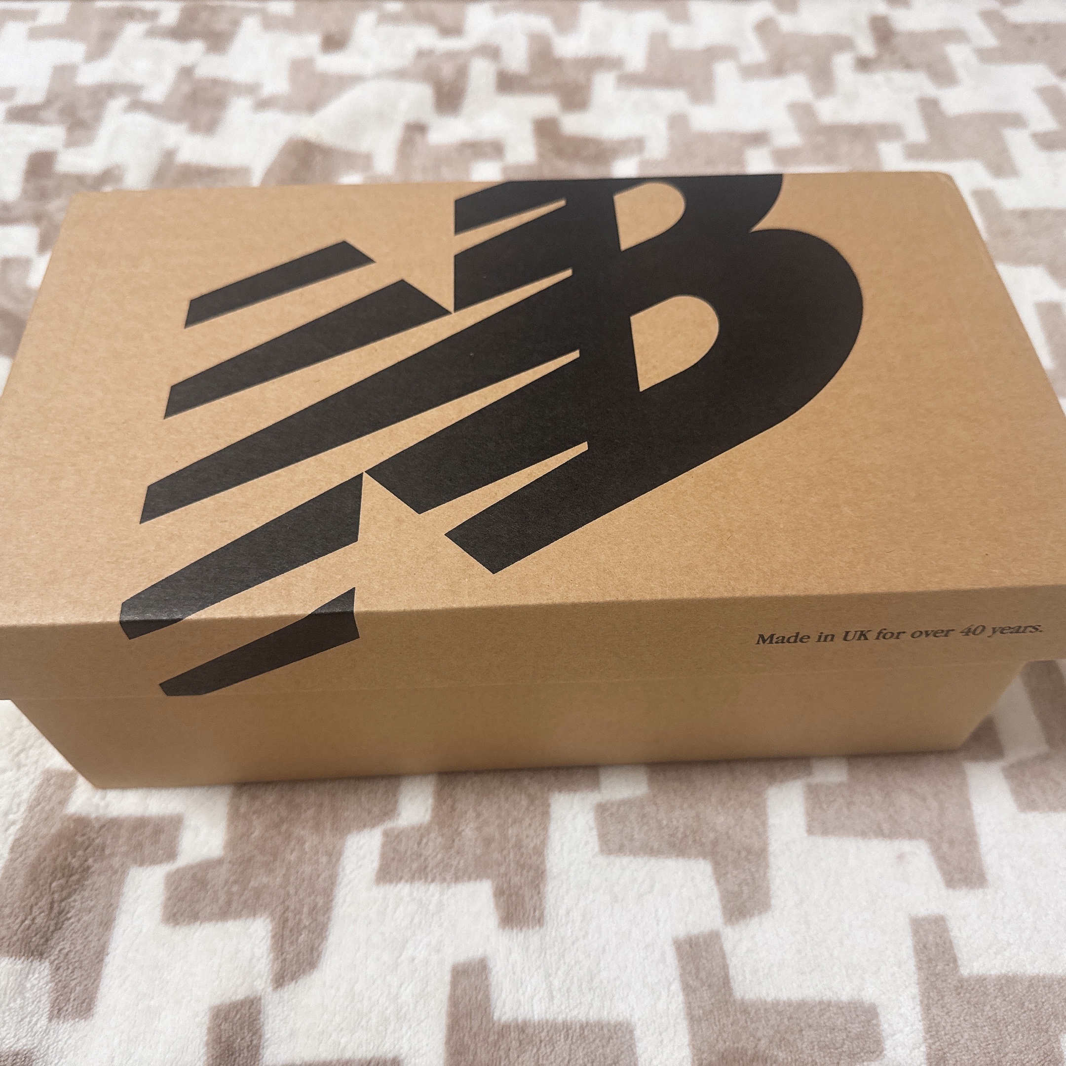 New Balance 991v1 Made in UK Contemporary Luxe Light Grey 착용 스타일 - 2