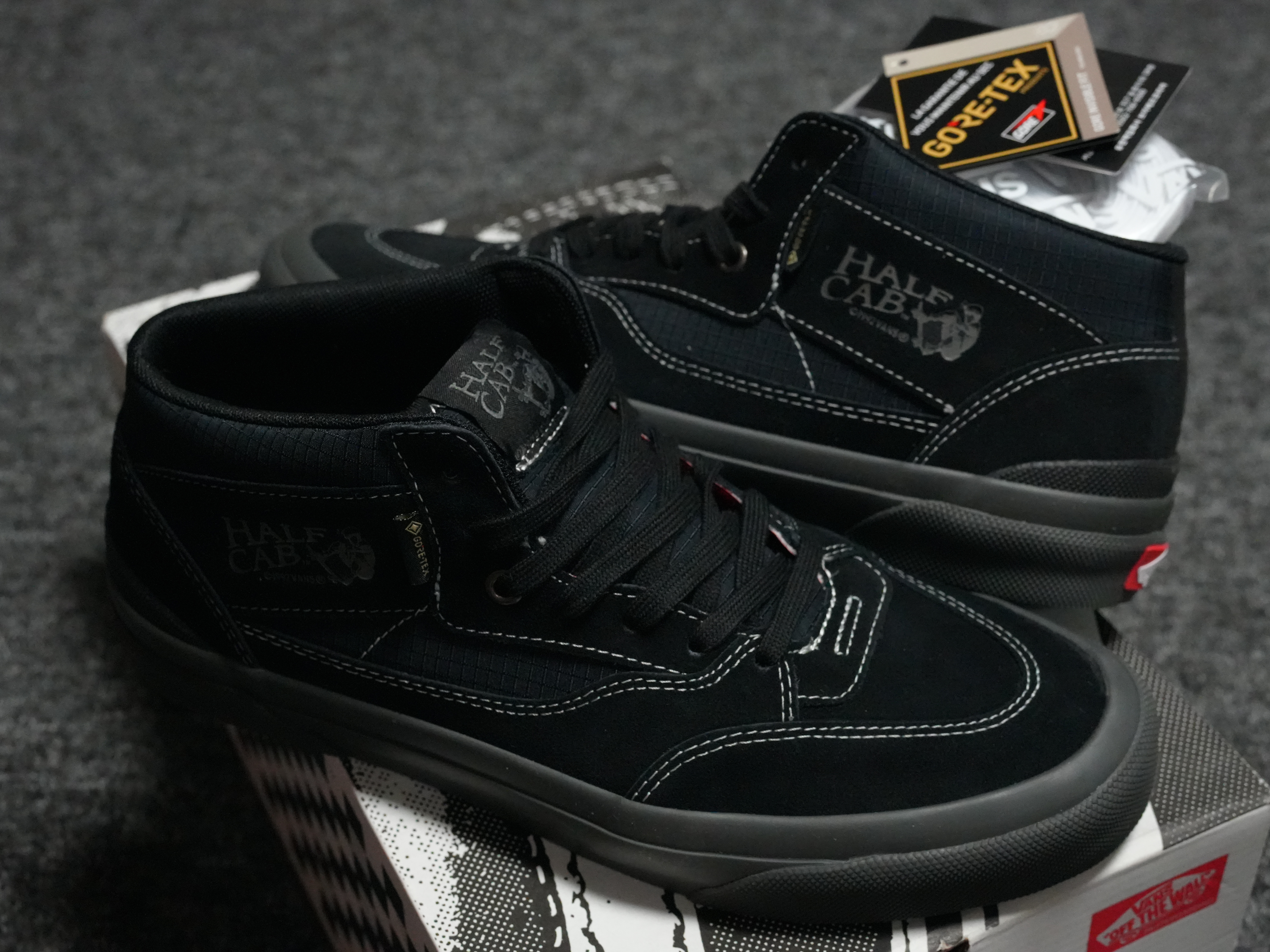 Vans Skate Half Cab '92 Gore-Tex Black 착용 스타일
