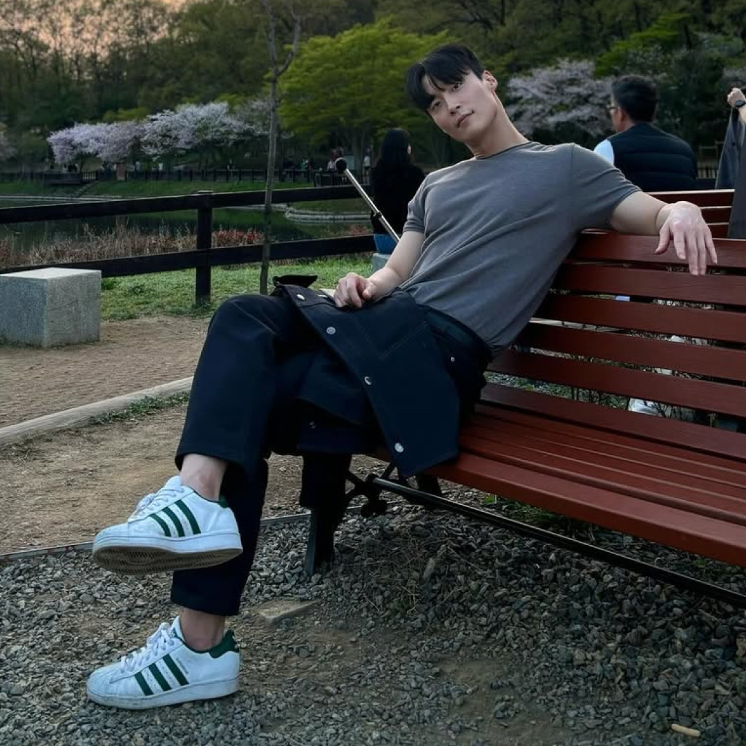 Adidas Superstar White Collegiate Green 착용 스타일 - 2
