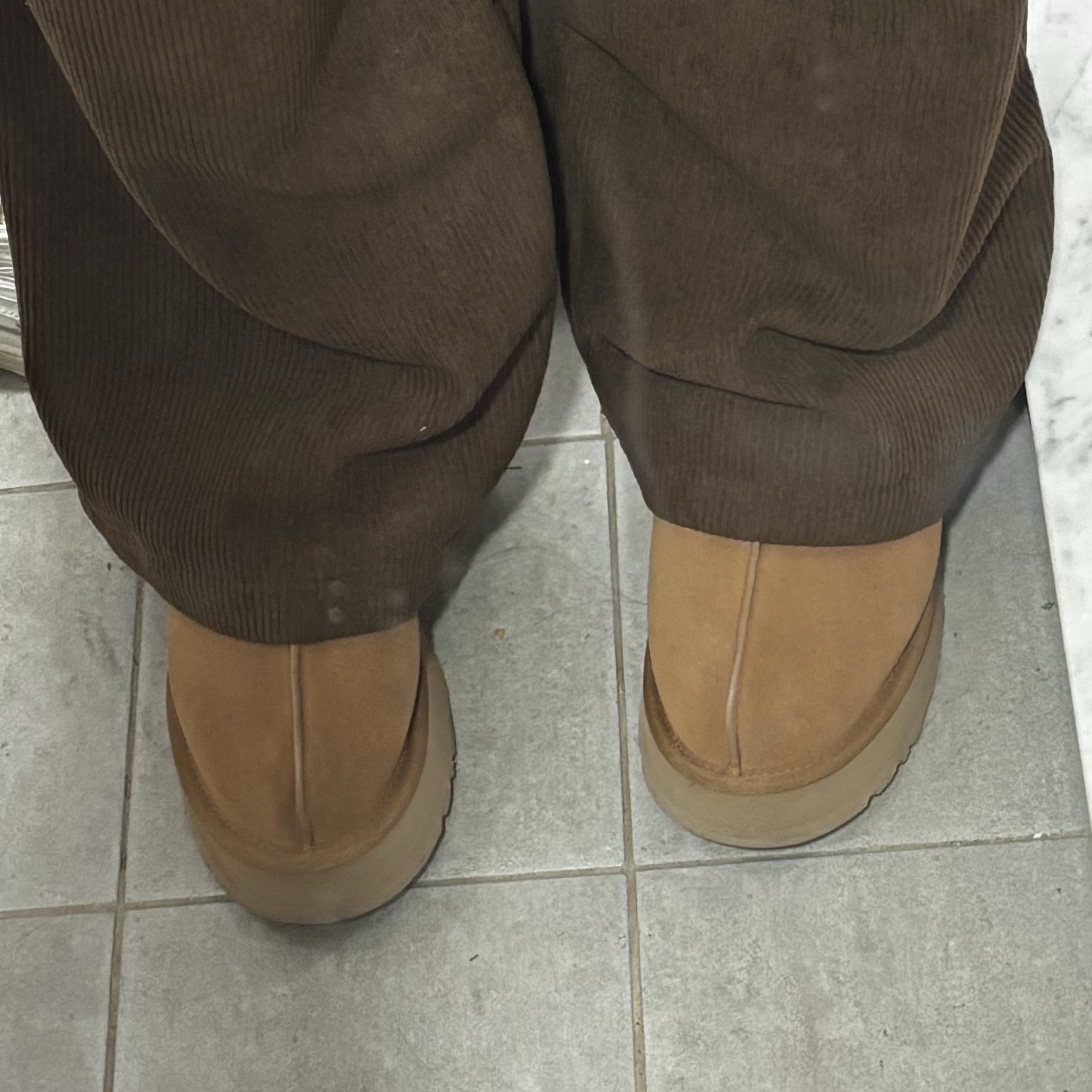 (W) UGG Disquette Slipper Chestnut 착용 스타일