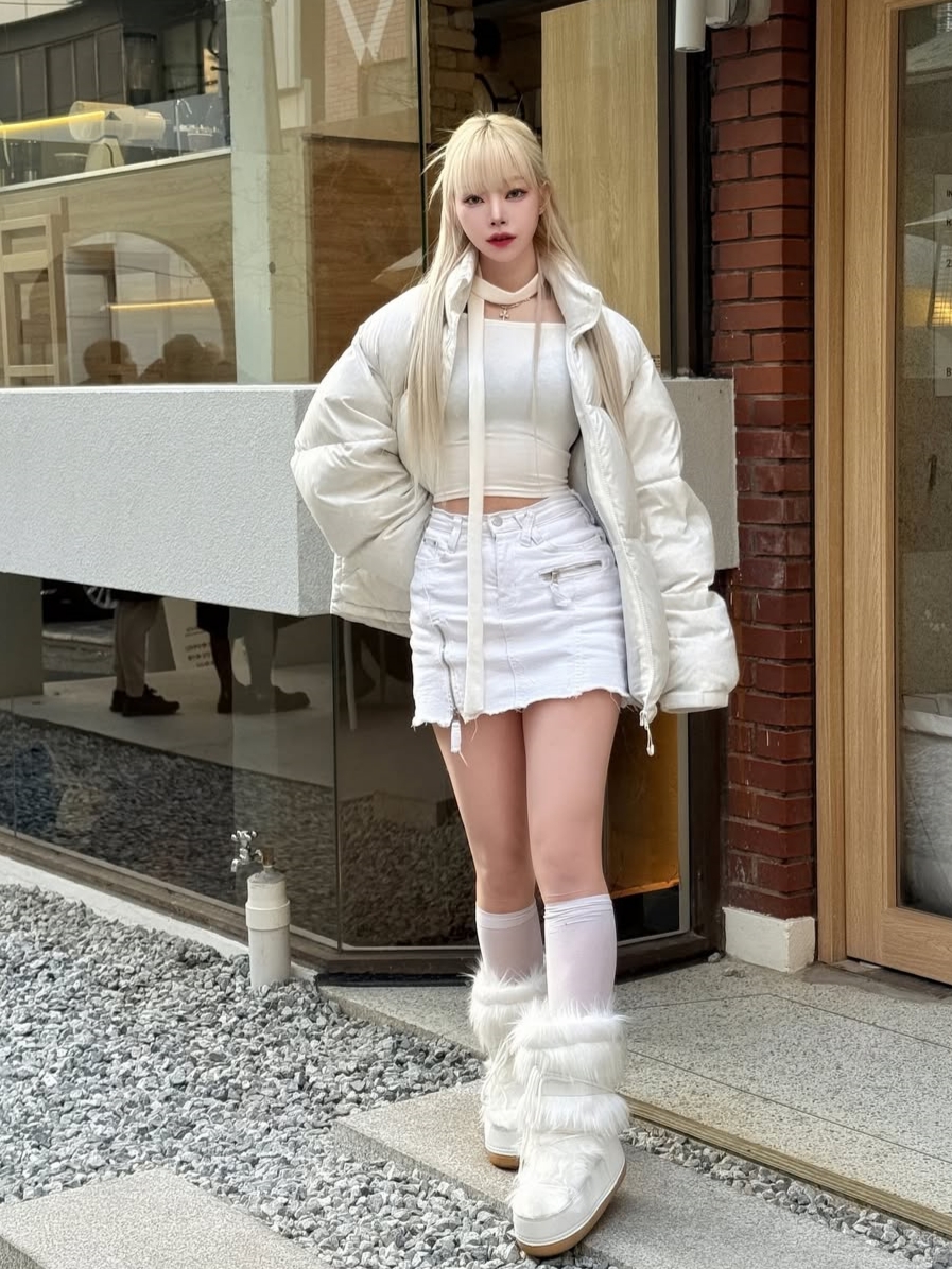 TONY HAWK Torrey Pines High Neck Down Short Puffer Ivory 착용 스타일 - 2