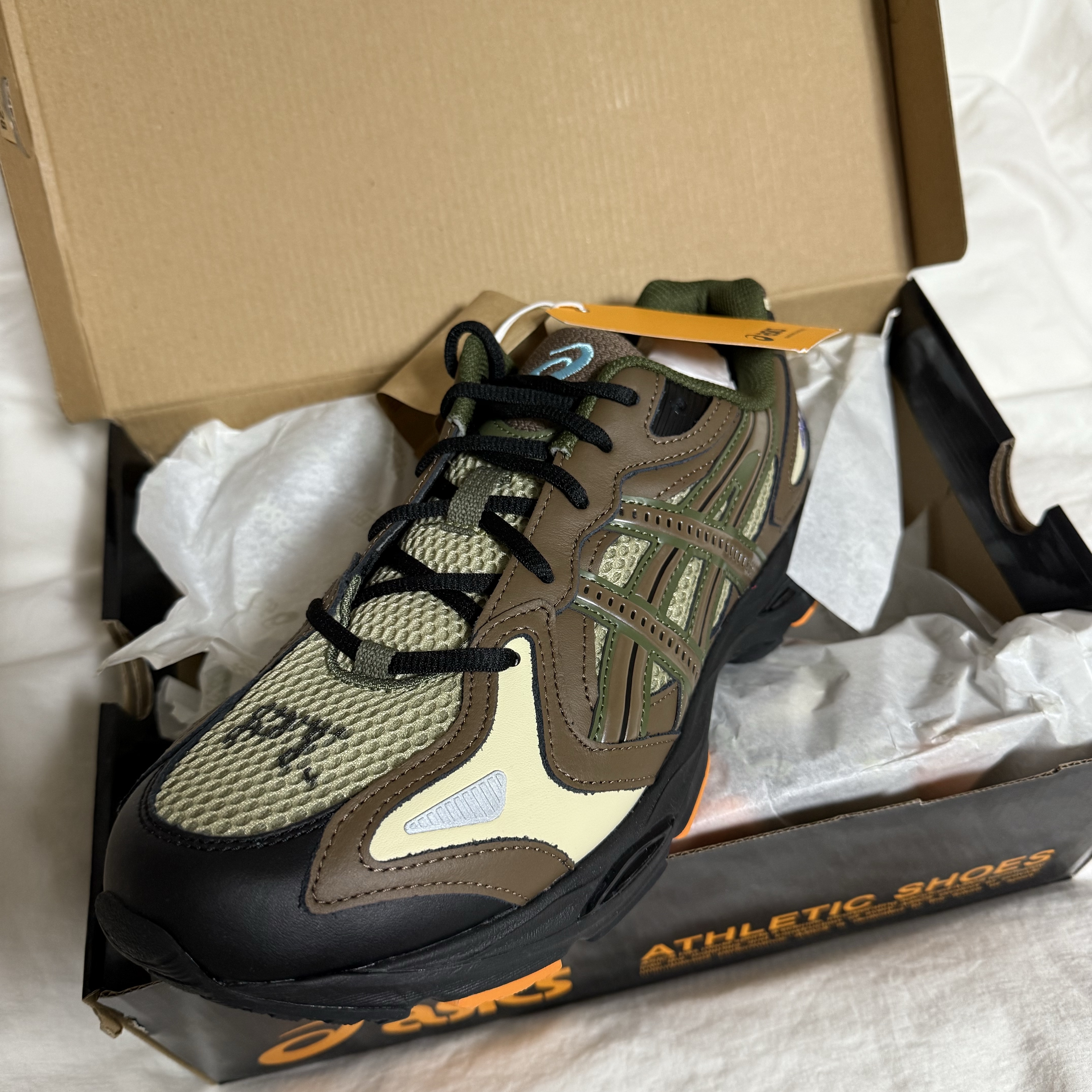 Asics x Gallery Dept. Gel-K1011 Khaki Clay Canyon, Asics x Gallery Dept. Gel-K1011 Black 착용 스타일 - 4