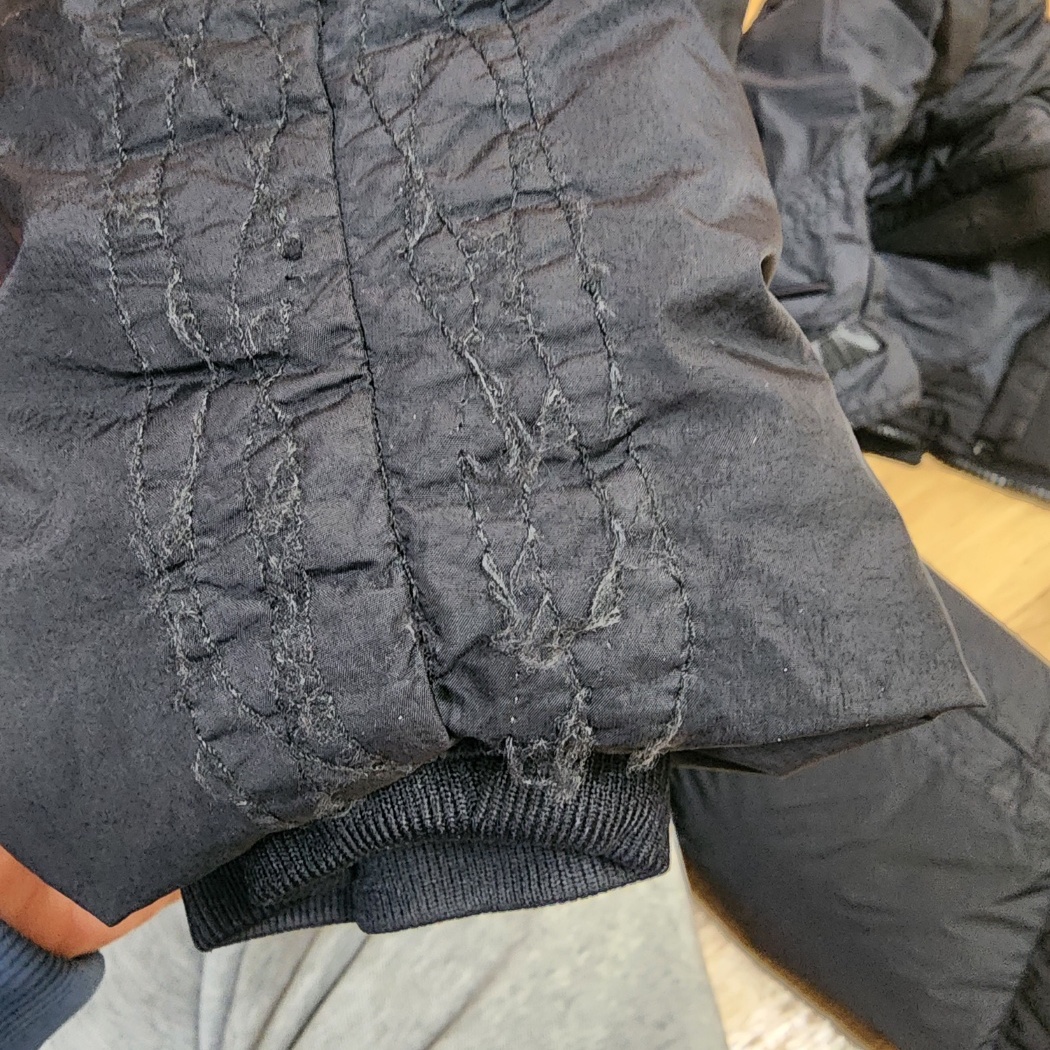 Stone Island 70123 Crinkle Reps Hooded Long Down Jacket Black - 22FW 착용 스타일 - 2