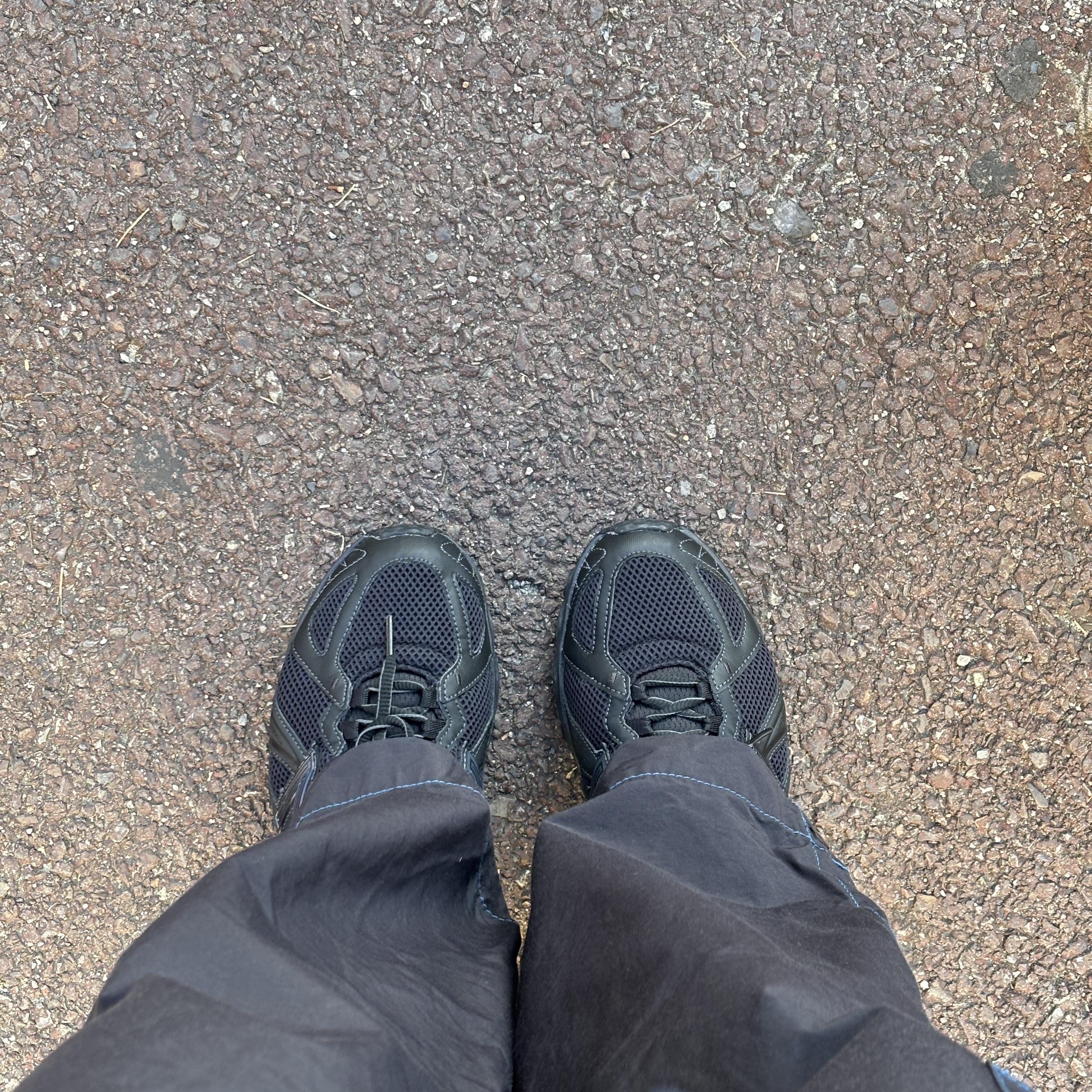 New Balance ML610T Black 착용 스타일