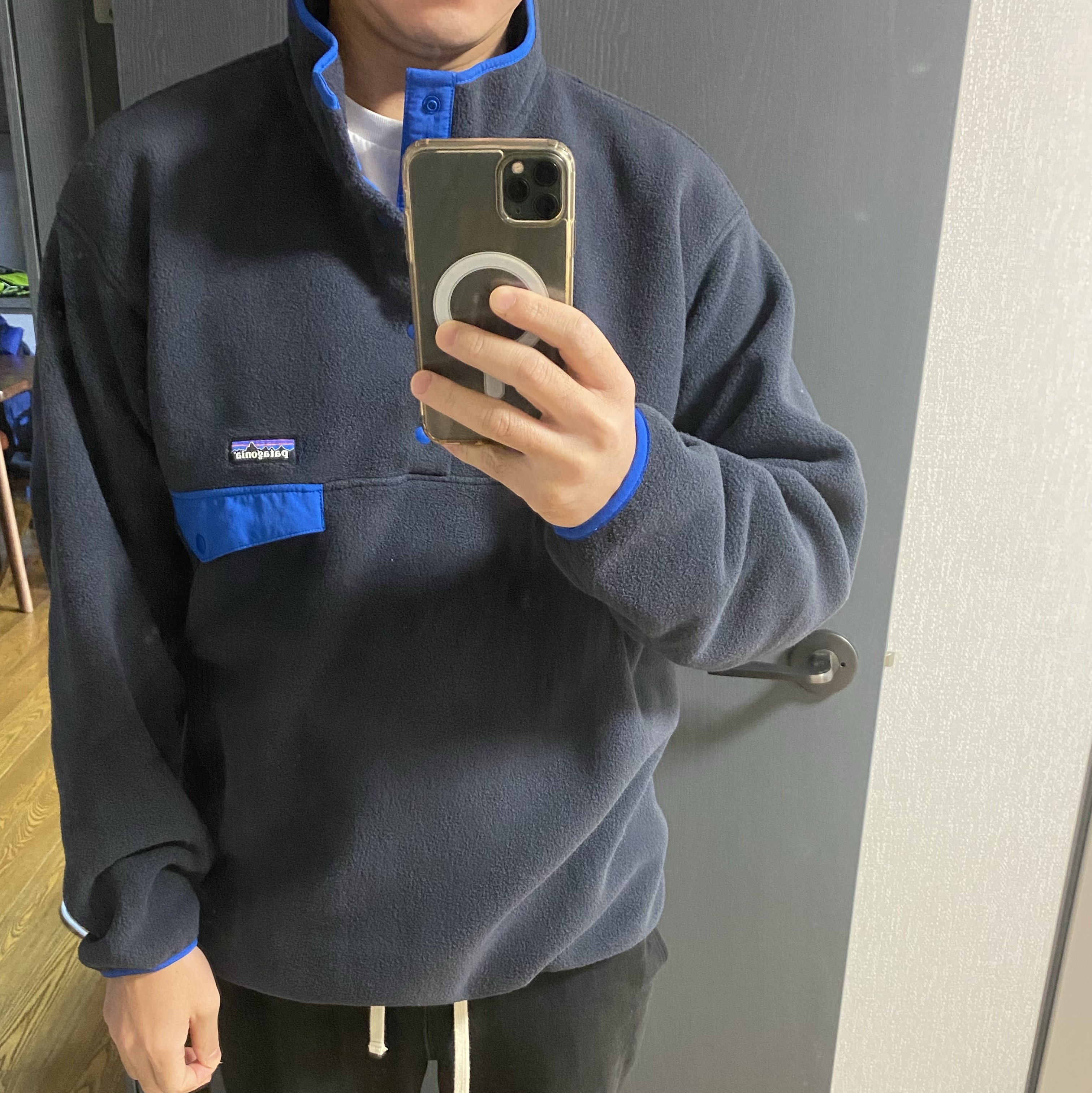 Patagonia Synchilla Snap-T Fleece Pullover Pitch Blue 착용 스타일