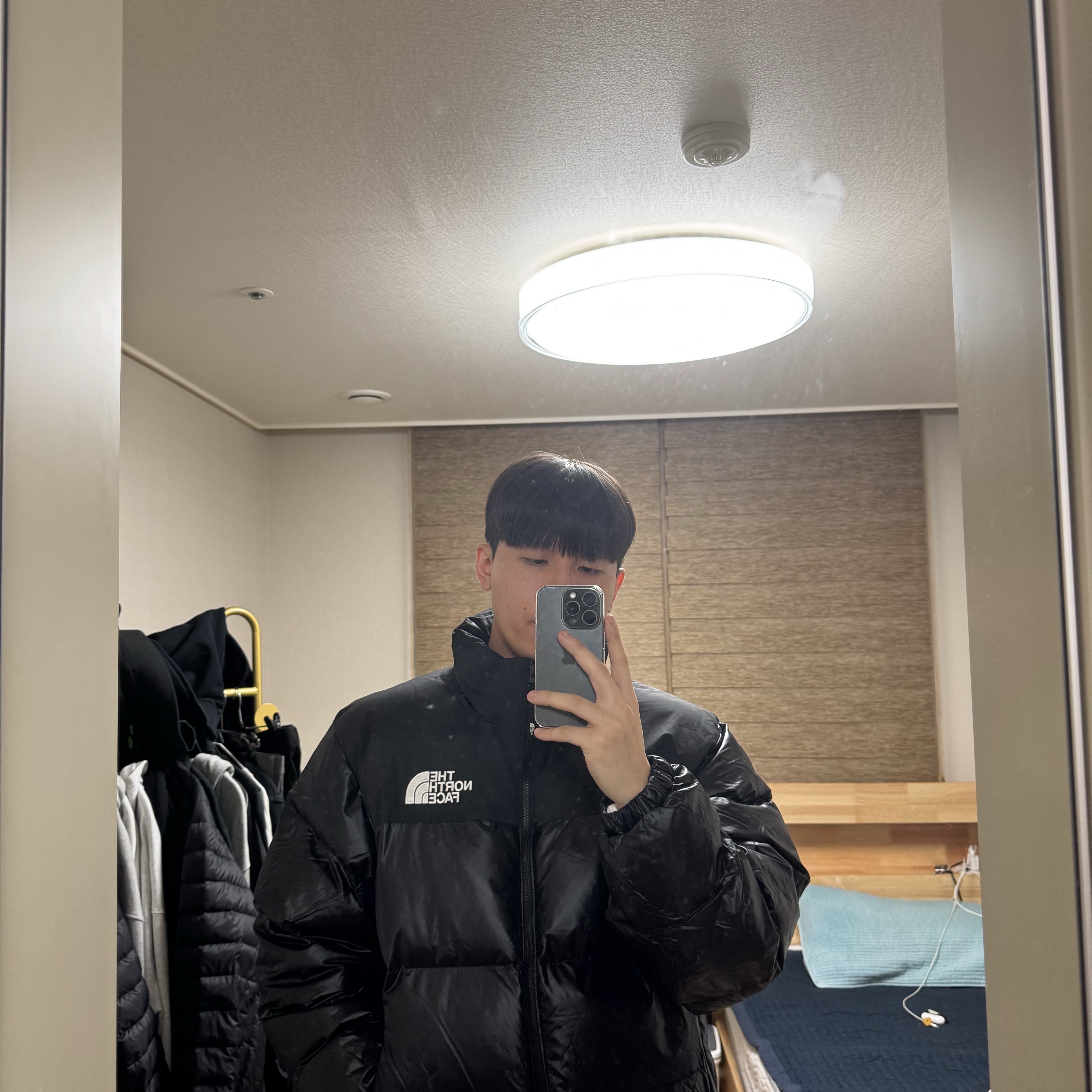 The North Face On Ball Jacket Black 착용 스타일 - 2