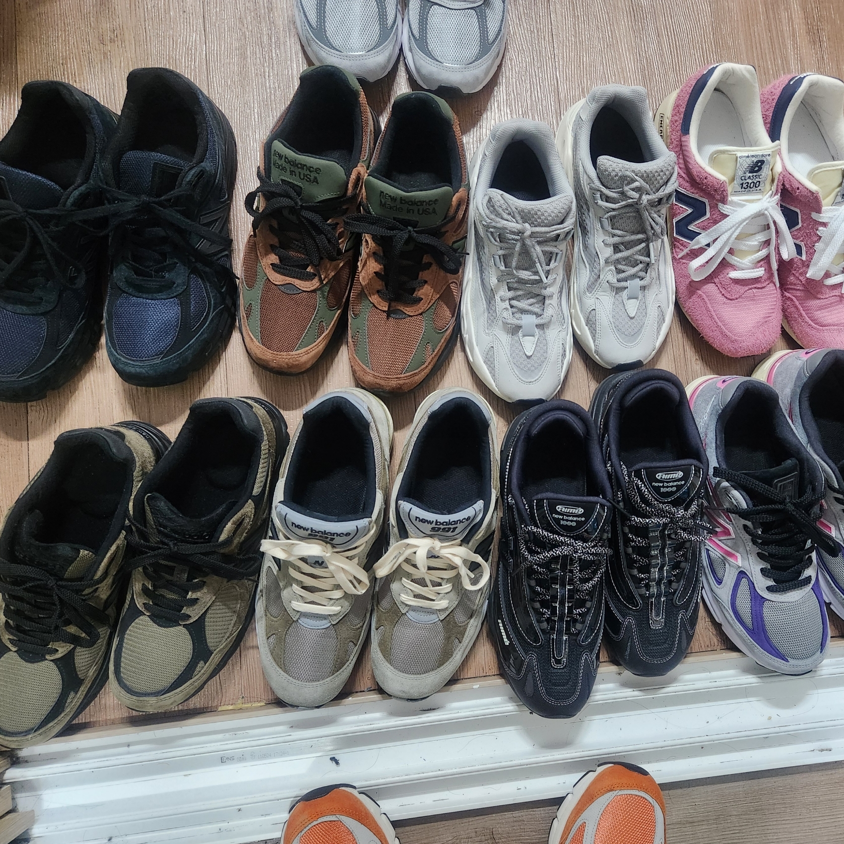 New Balance x JJJJound 991 Made in UK Grey, New Balance x JJJJound 990v3 Brown Black 착용 스타일