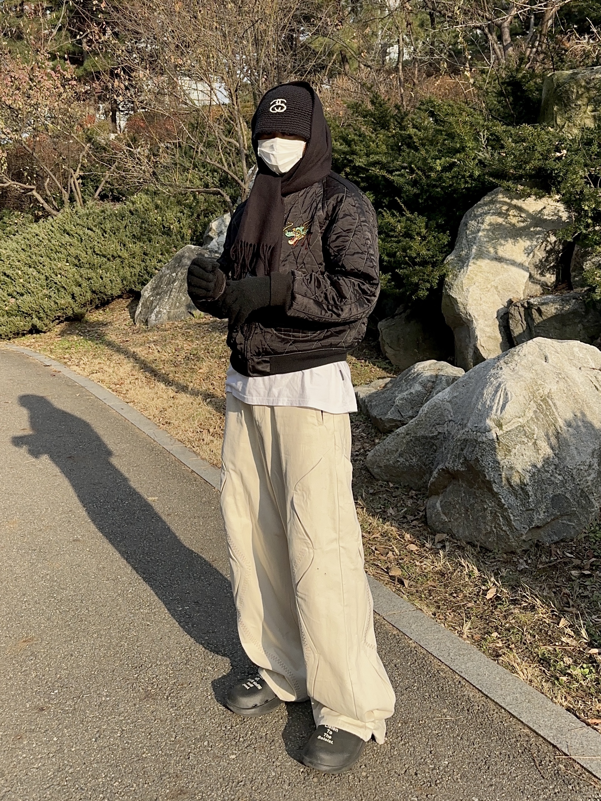 Human Made Reversible Yokosuka Jacket Black, Oofos x Takahiromiyashita The Soloist The Day The Whole World Went Away Clog Black 착용 스타일 - 1