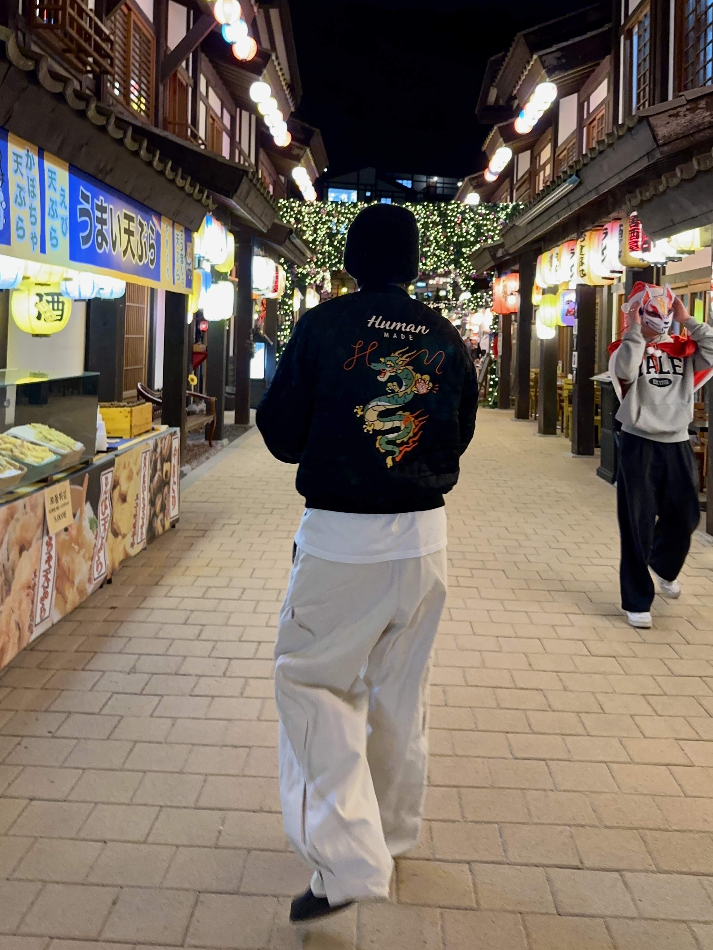 Human Made Reversible Yokosuka Jacket Black, Oofos x Takahiromiyashita The Soloist The Day The Whole World Went Away Clog Black 착용 스타일 - 4