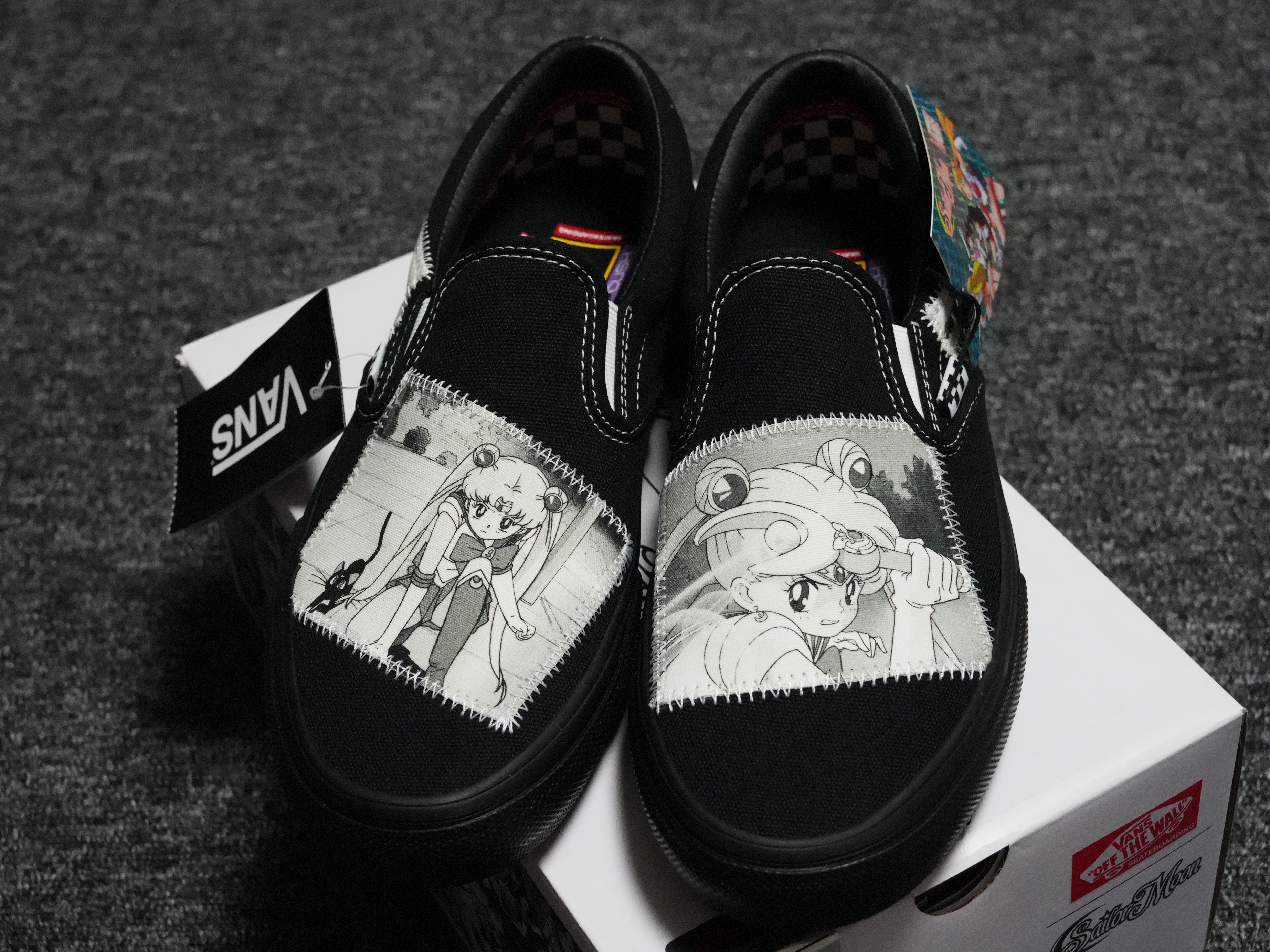 Vans x Lizzie x Sailor Moon Skate Slip-On White Black 착용 스타일 - 3