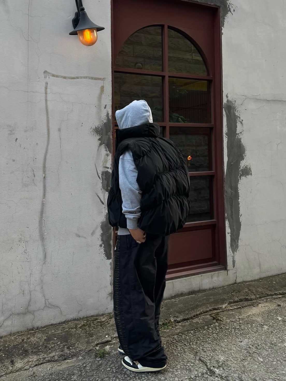 Ader Error Aren Down Vest Noir, Jordan 1 x Travis Scott x Fragment Retro Low OG SP Military Blue 착용 스타일