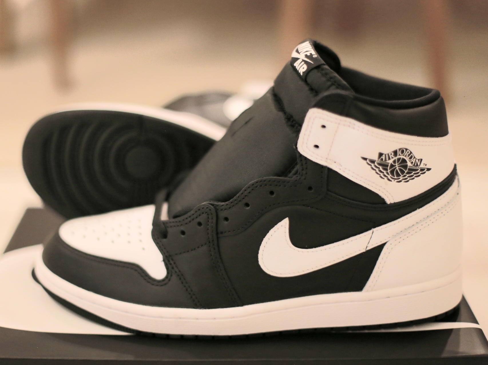 Jordan 1 Retro High OG Black White 착용 스타일 - 4