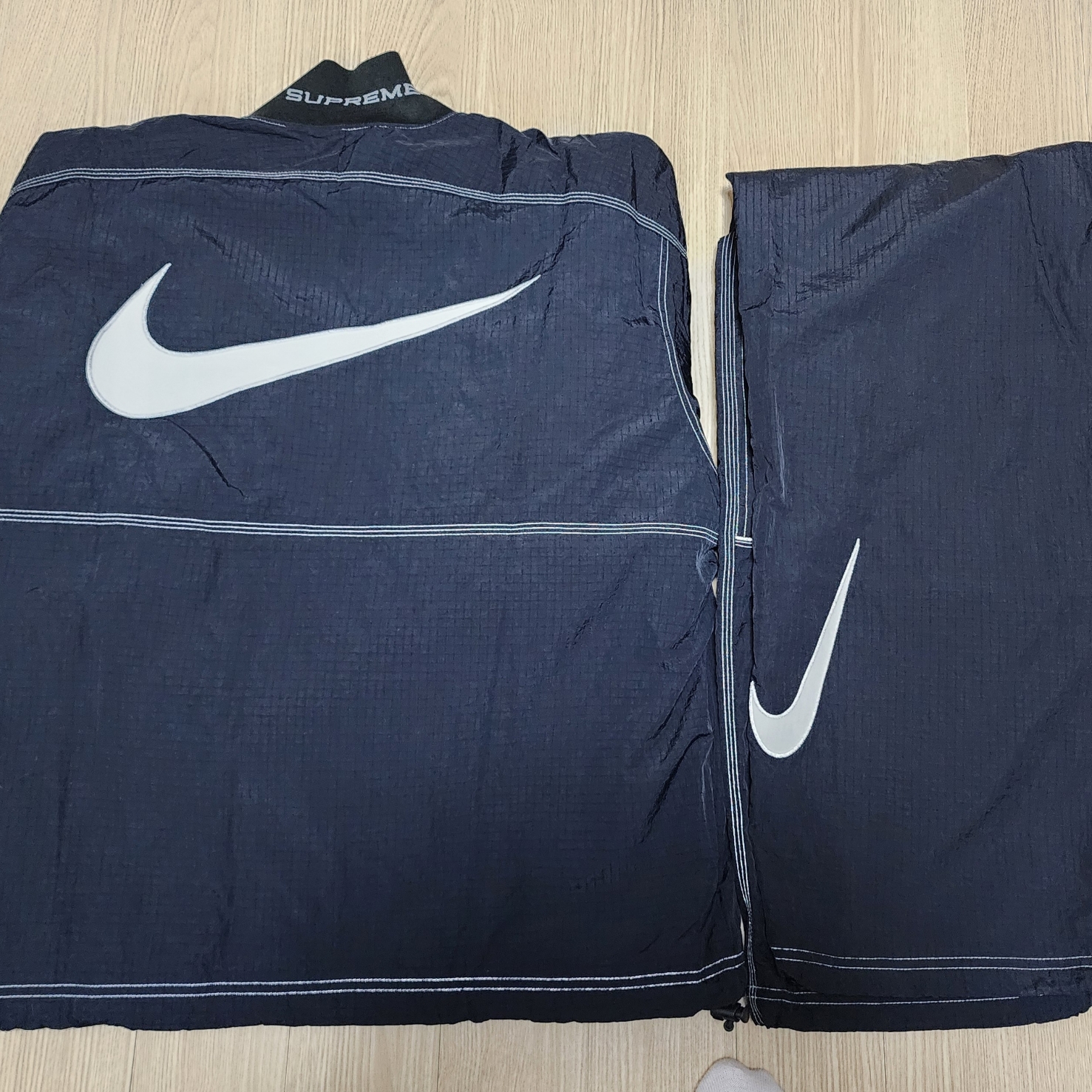 Supreme x Nike Ripstop Track Pants Black - 24SS, Supreme x Nike Ripstop Pullover Black - 24SS 착용 스타일