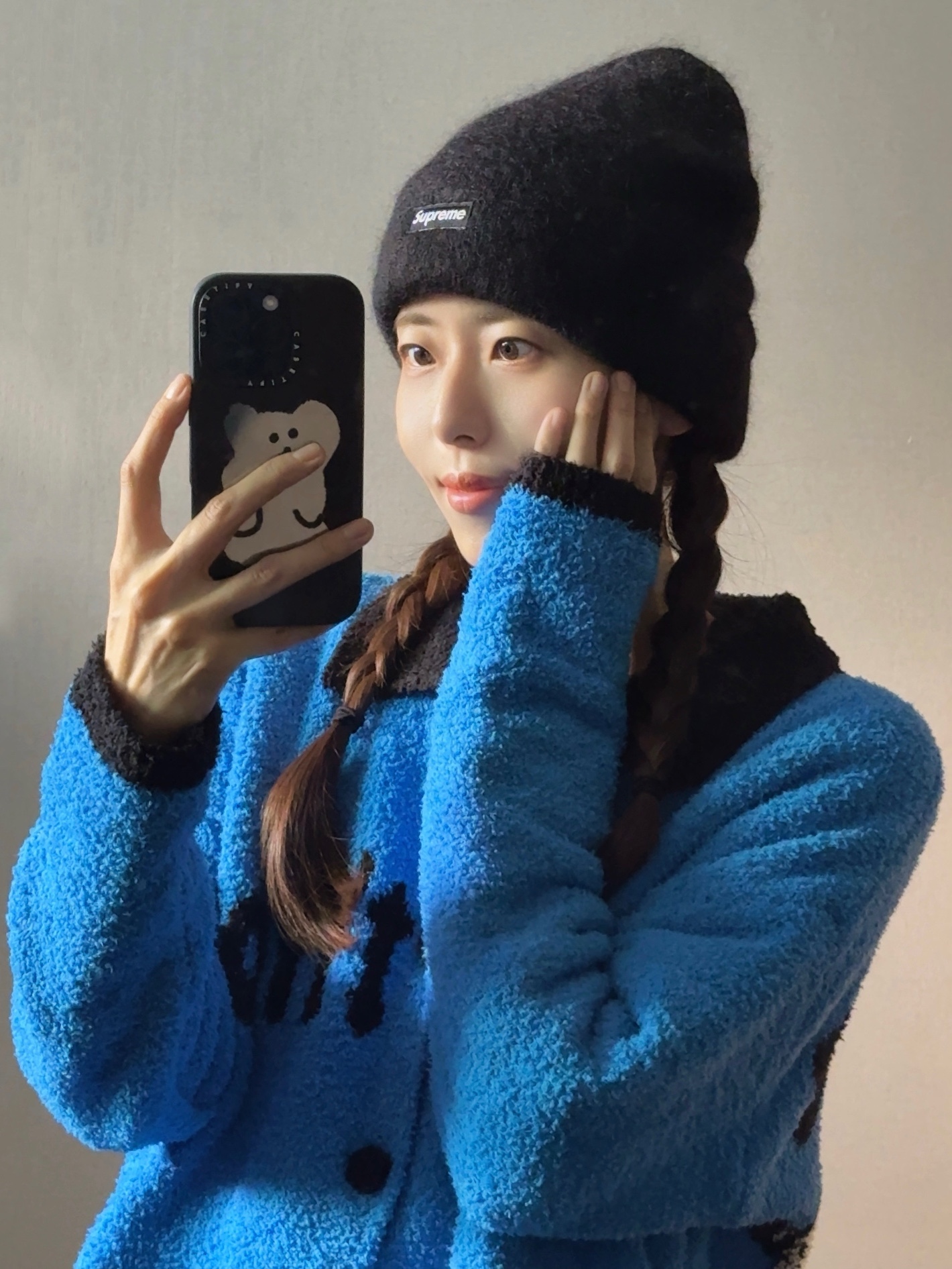 Supreme Mohair Beanie Black - 23FW 착용 스타일 - 1