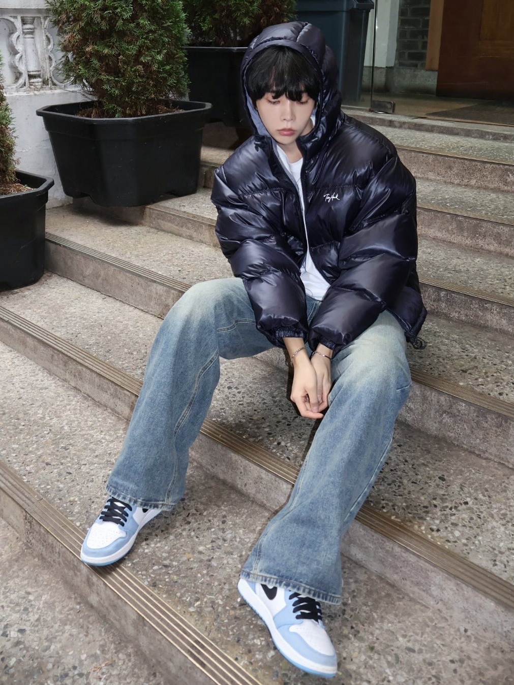 TONY HAWK Balboa Ripstop Hooded Down Short Puffer Navy 착용 스타일 - 2